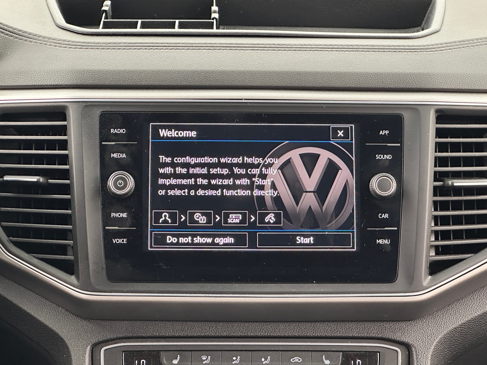 Thumbnail: 2018 Volkswagen Atlas - 4