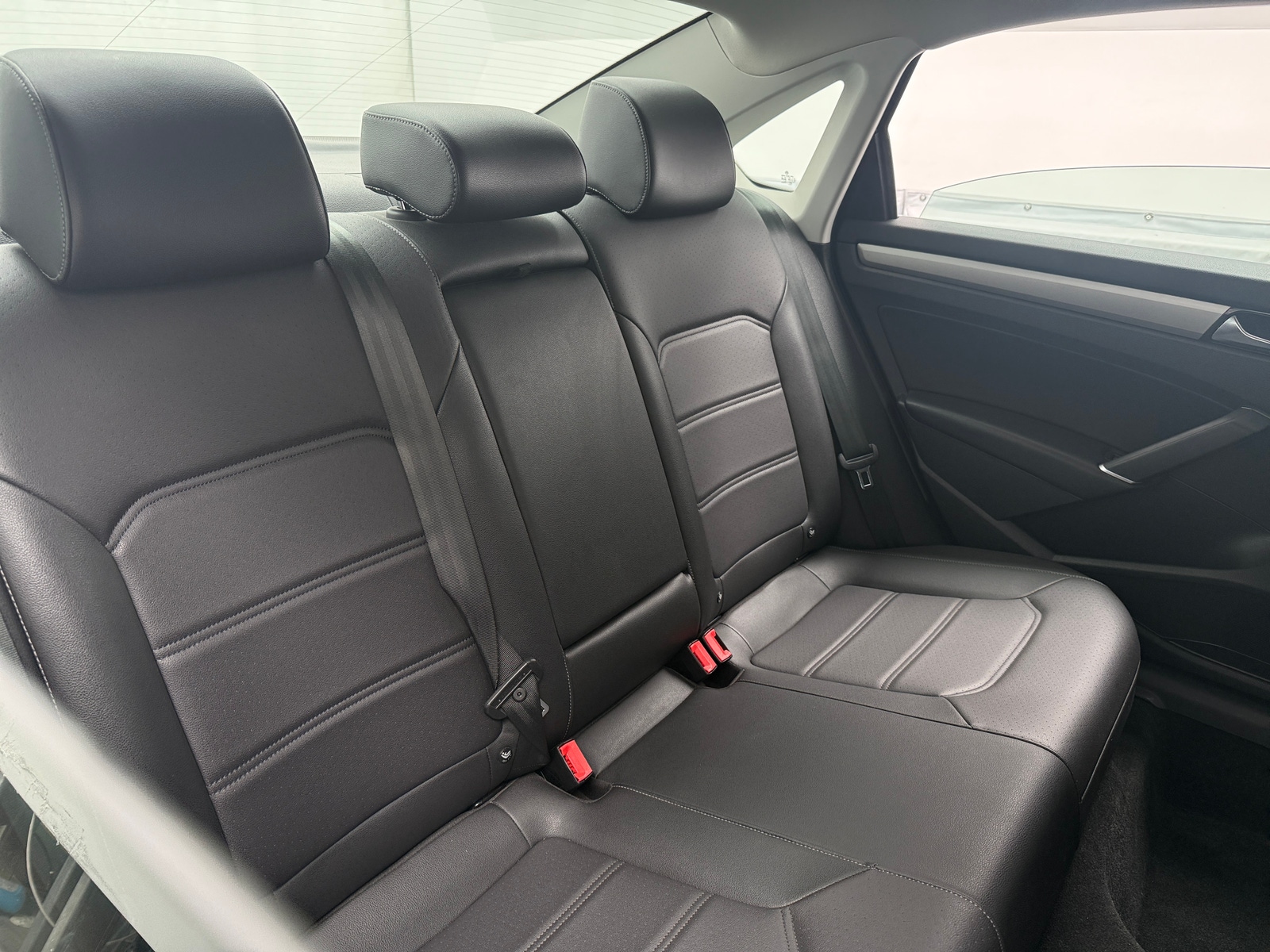 Thumbnail: 2021 Volkswagen Passat - 5