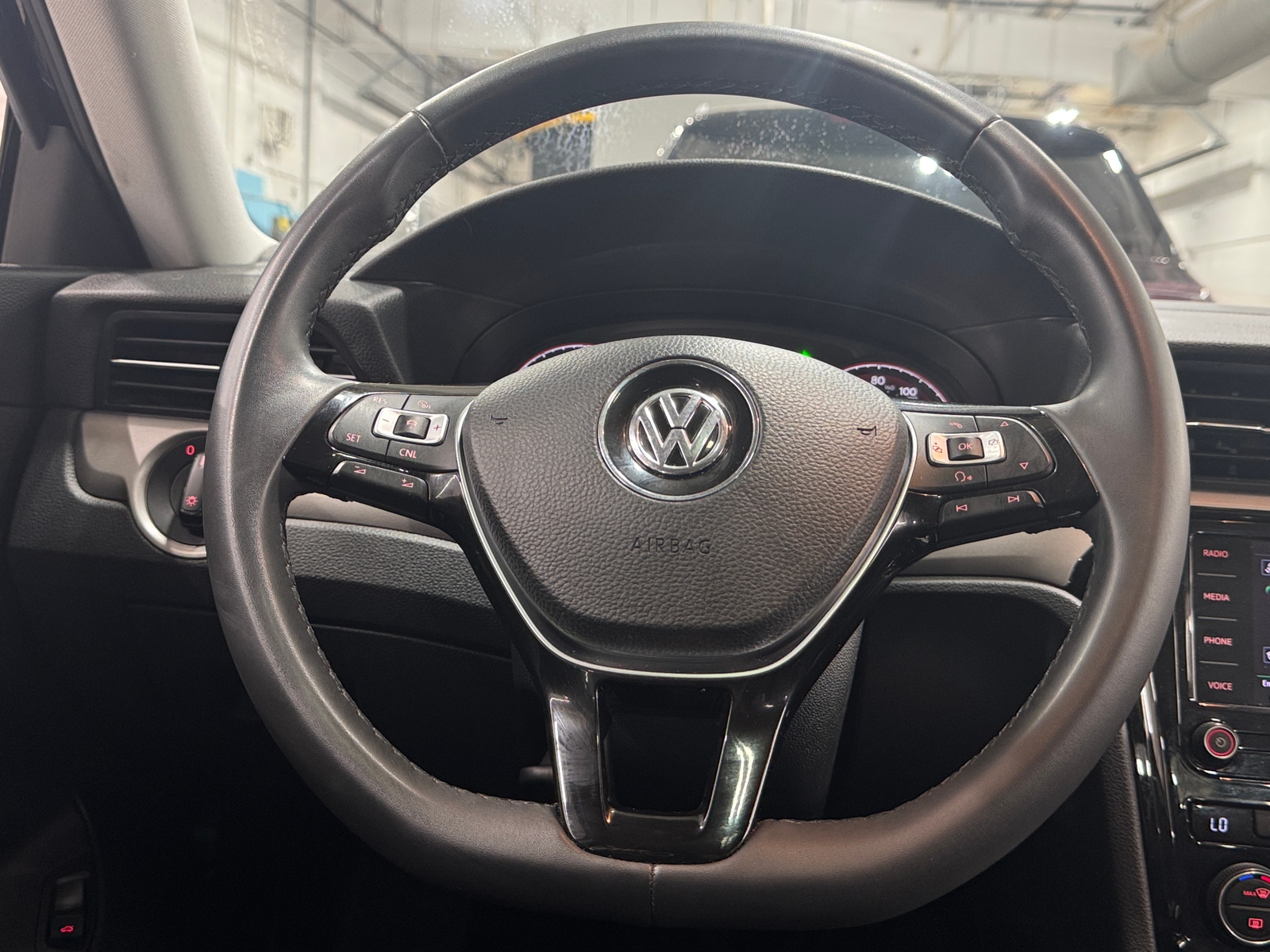 Thumbnail: 2021 Volkswagen Passat - 4