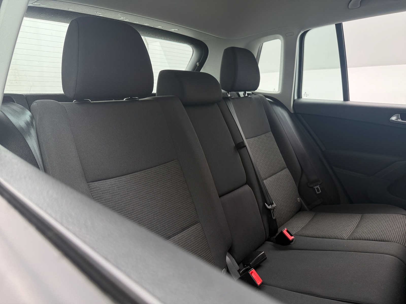 Thumbnail: 2018 Volkswagen Tiguan - 6