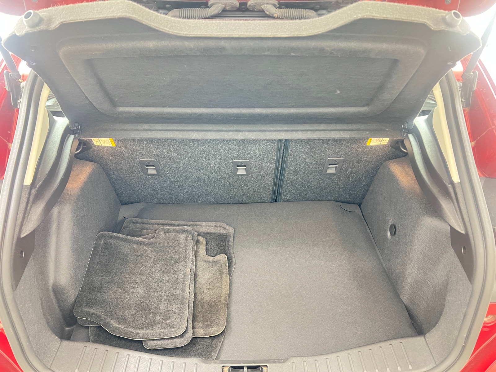 Thumbnail: 2016 Ford Focus - 7