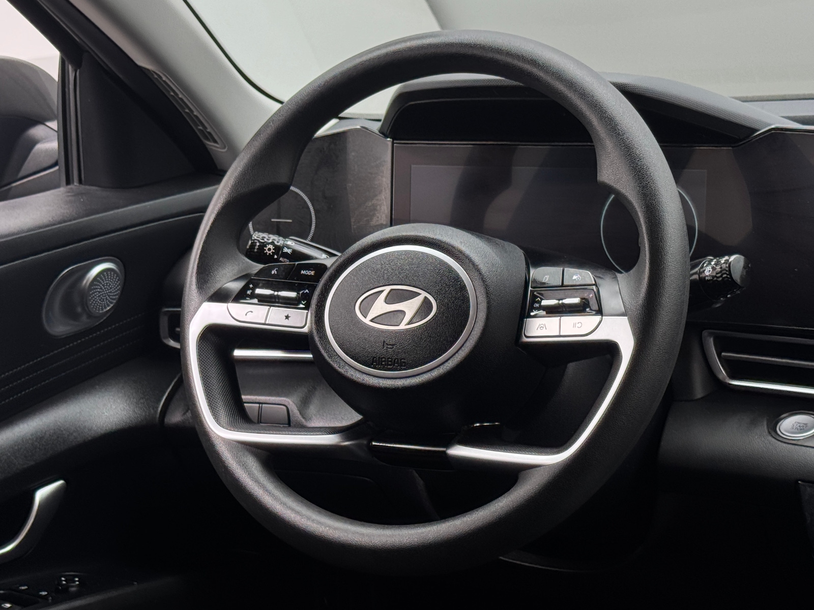 Thumbnail: 2024 Hyundai Elantra - 5