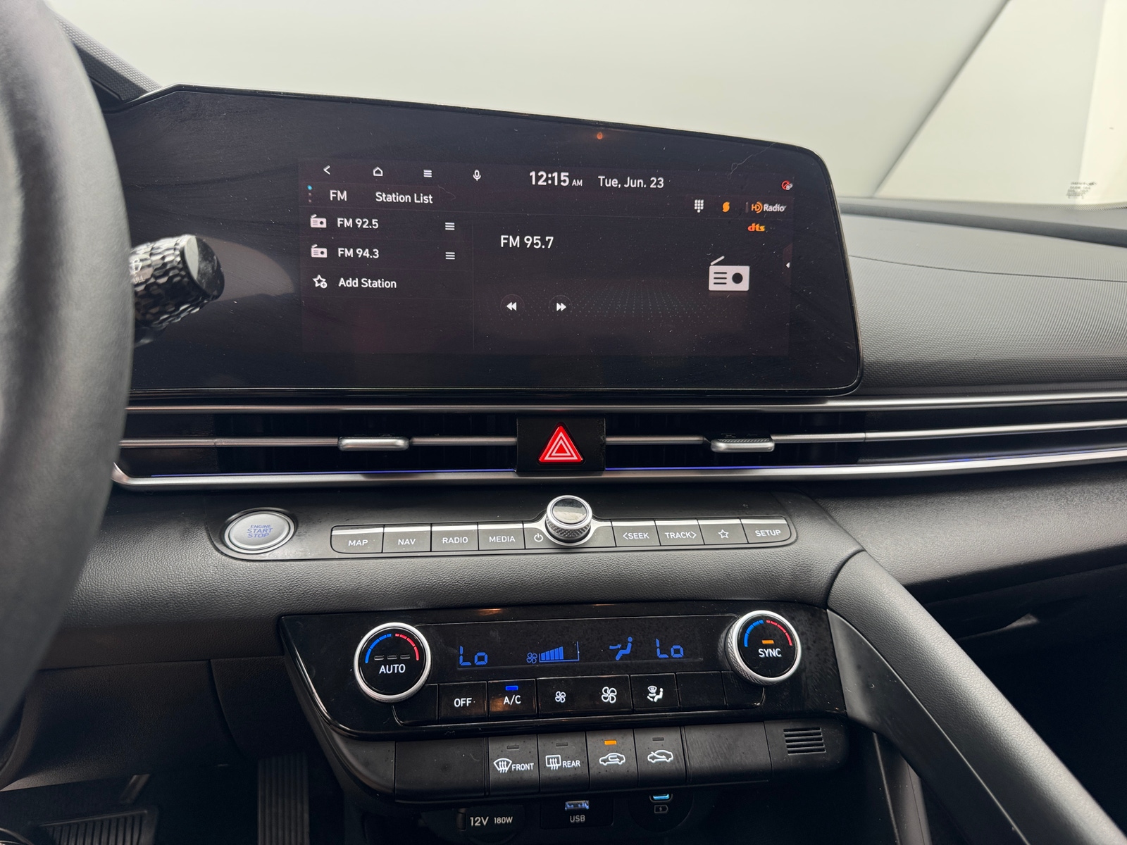 Thumbnail: 2024 Hyundai Elantra - 4