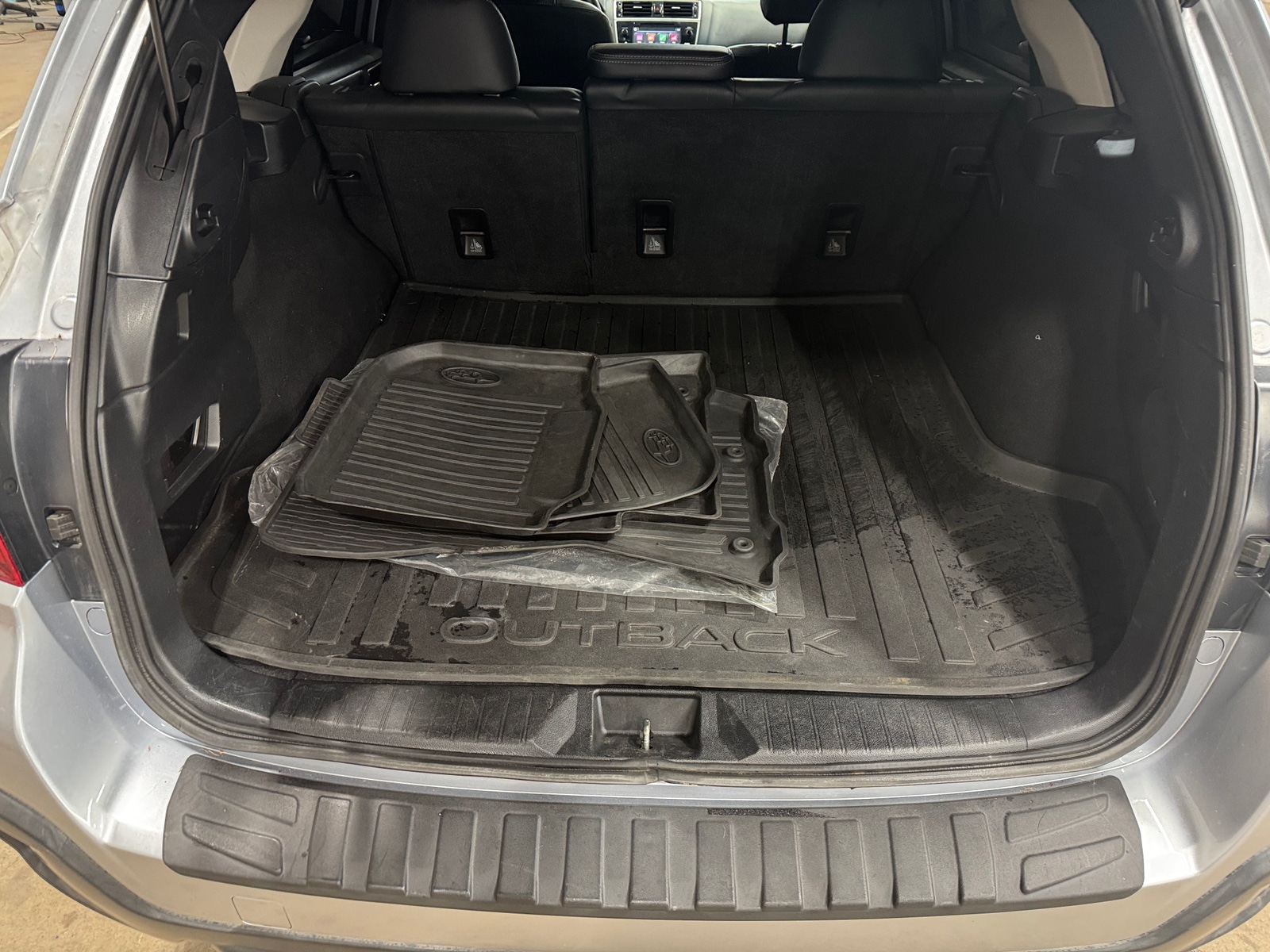 Thumbnail: 2018 Subaru Outback - 6