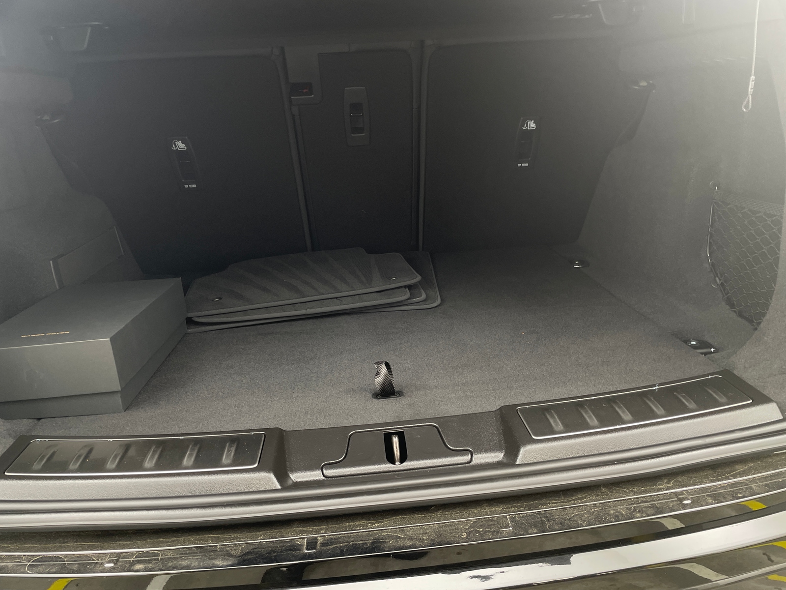 Thumbnail: 2026 Land Rover Range Rover Evoque - 6