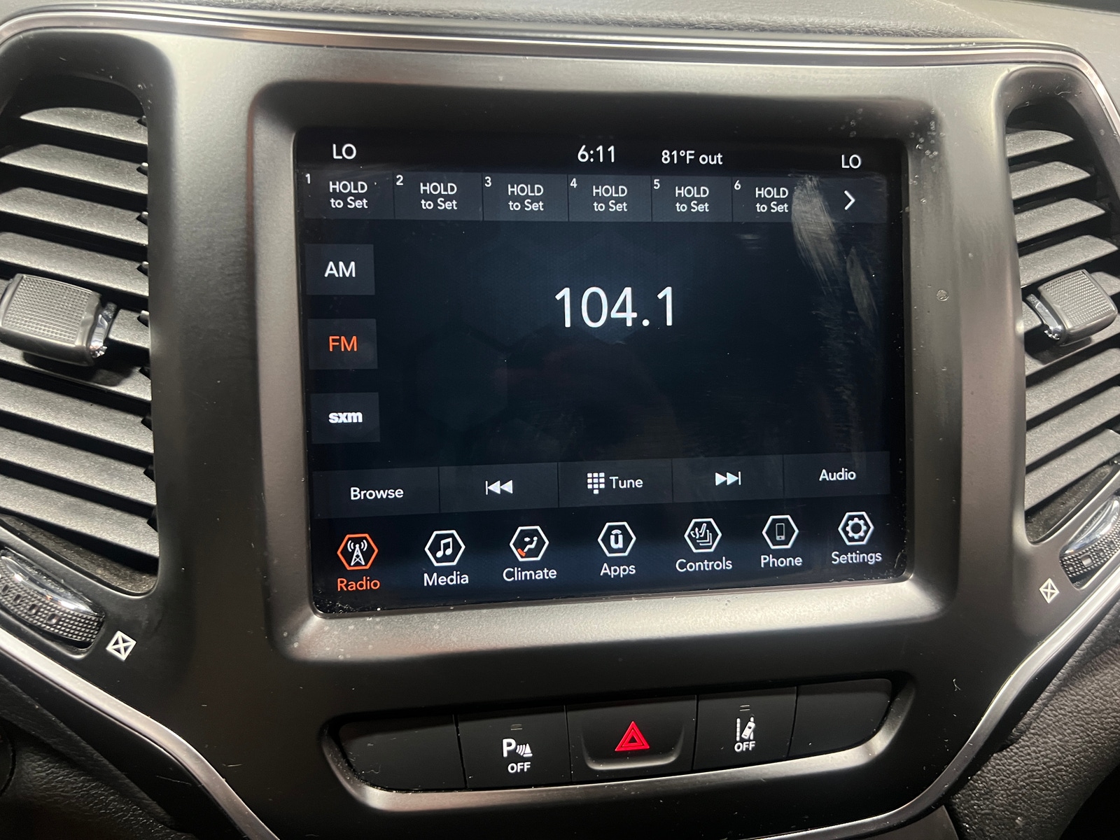 Thumbnail: 2021 Jeep Cherokee - 3