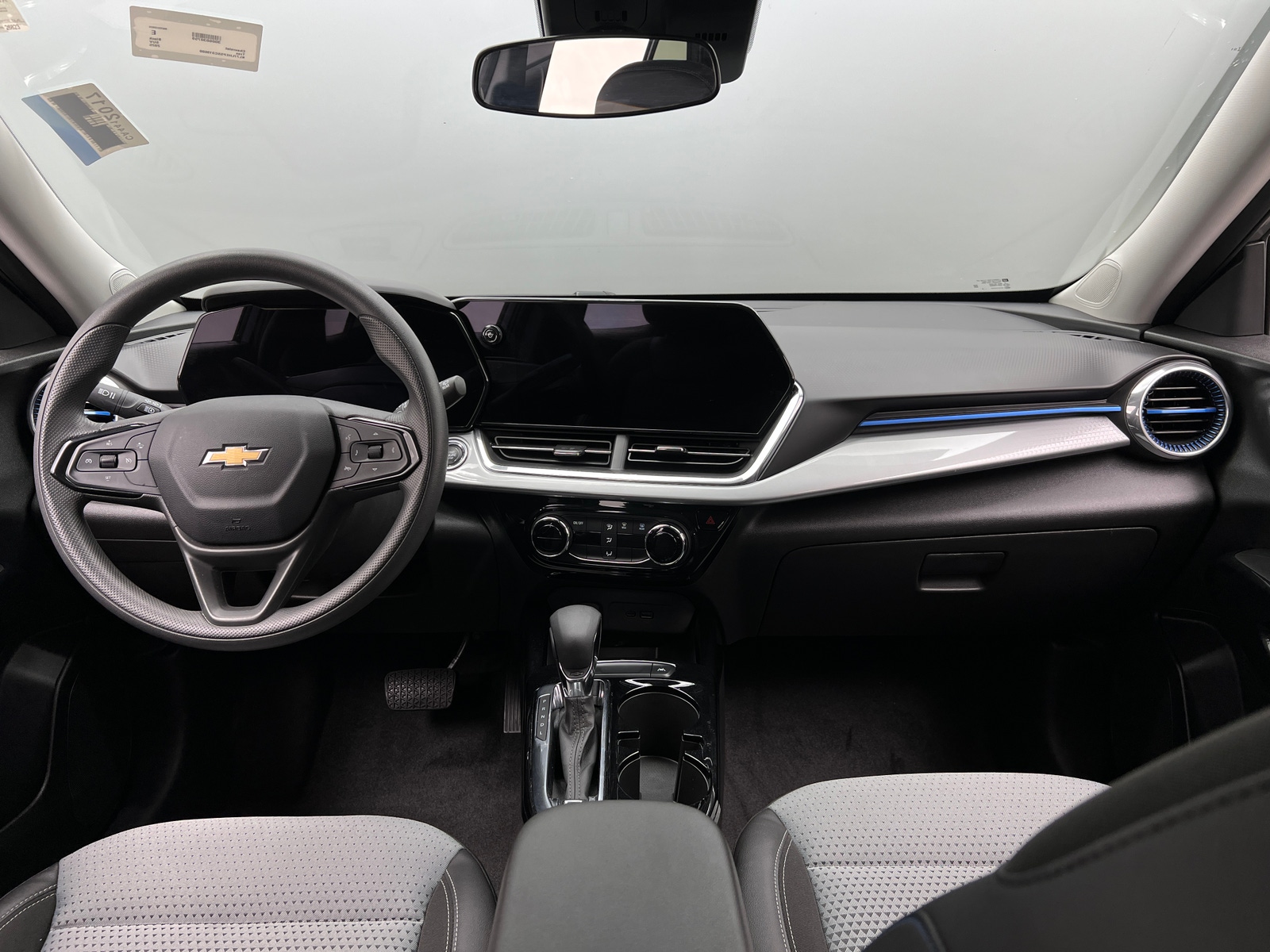 Thumbnail: 2025 Chevrolet Trax - 3
