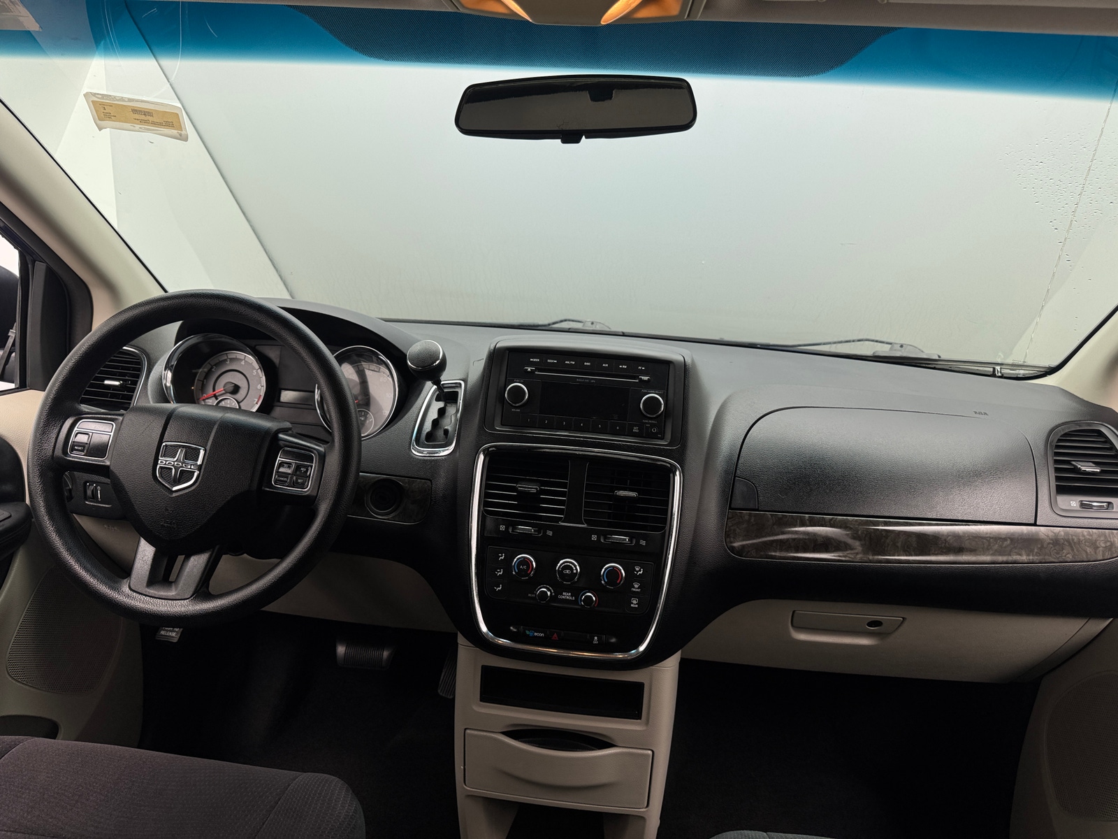 Thumbnail: 2011 Dodge Grand Caravan - 3