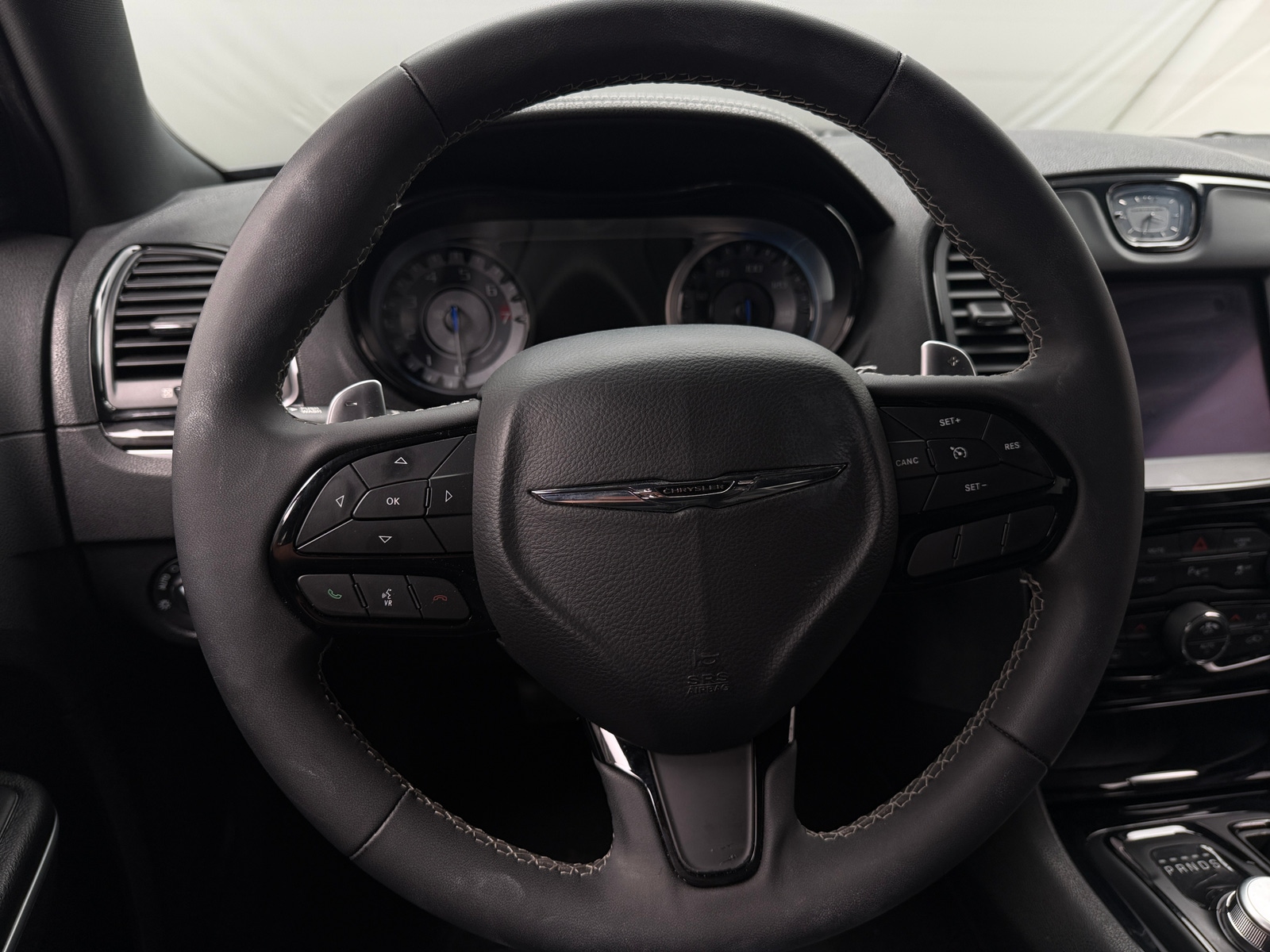 Thumbnail: 2023 Chrysler 300 - 4
