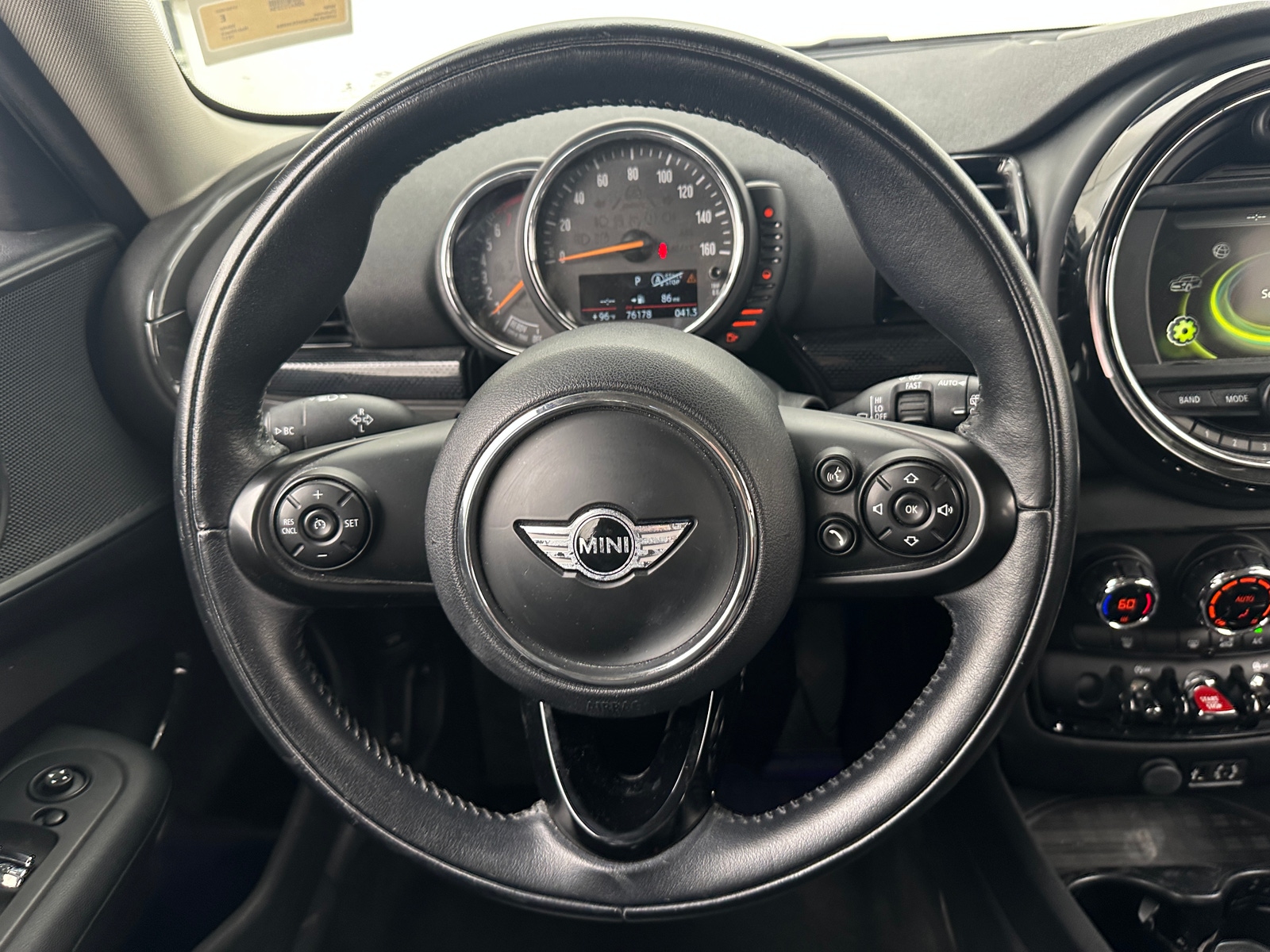 Thumbnail: 2017 MINI Cooper Clubman - 4