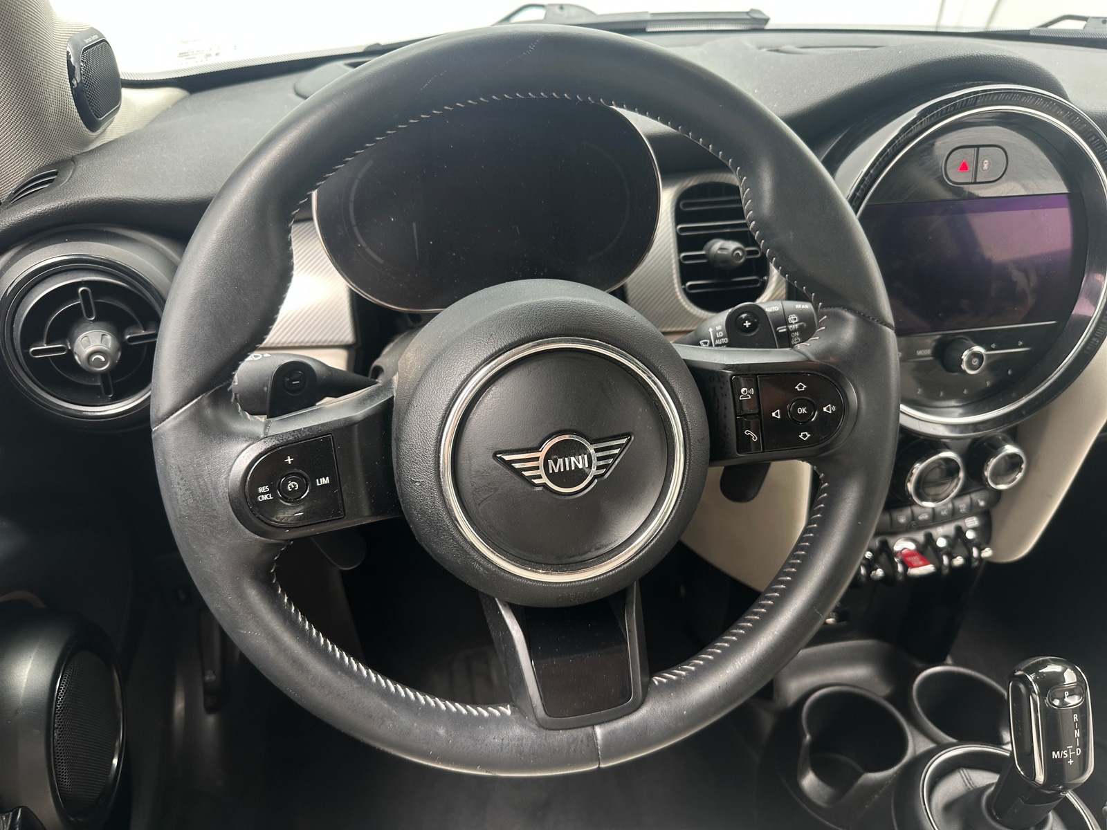 Thumbnail: 2023 MINI Cooper Hardtop - 4