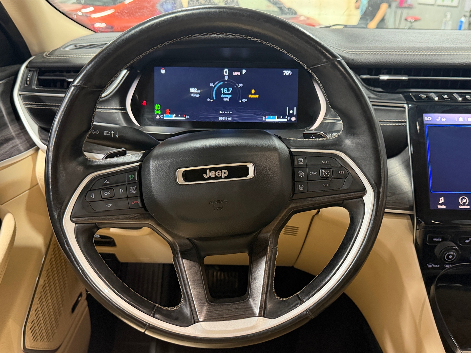 Thumbnail: 2021 Jeep Grand Cherokee L - 4