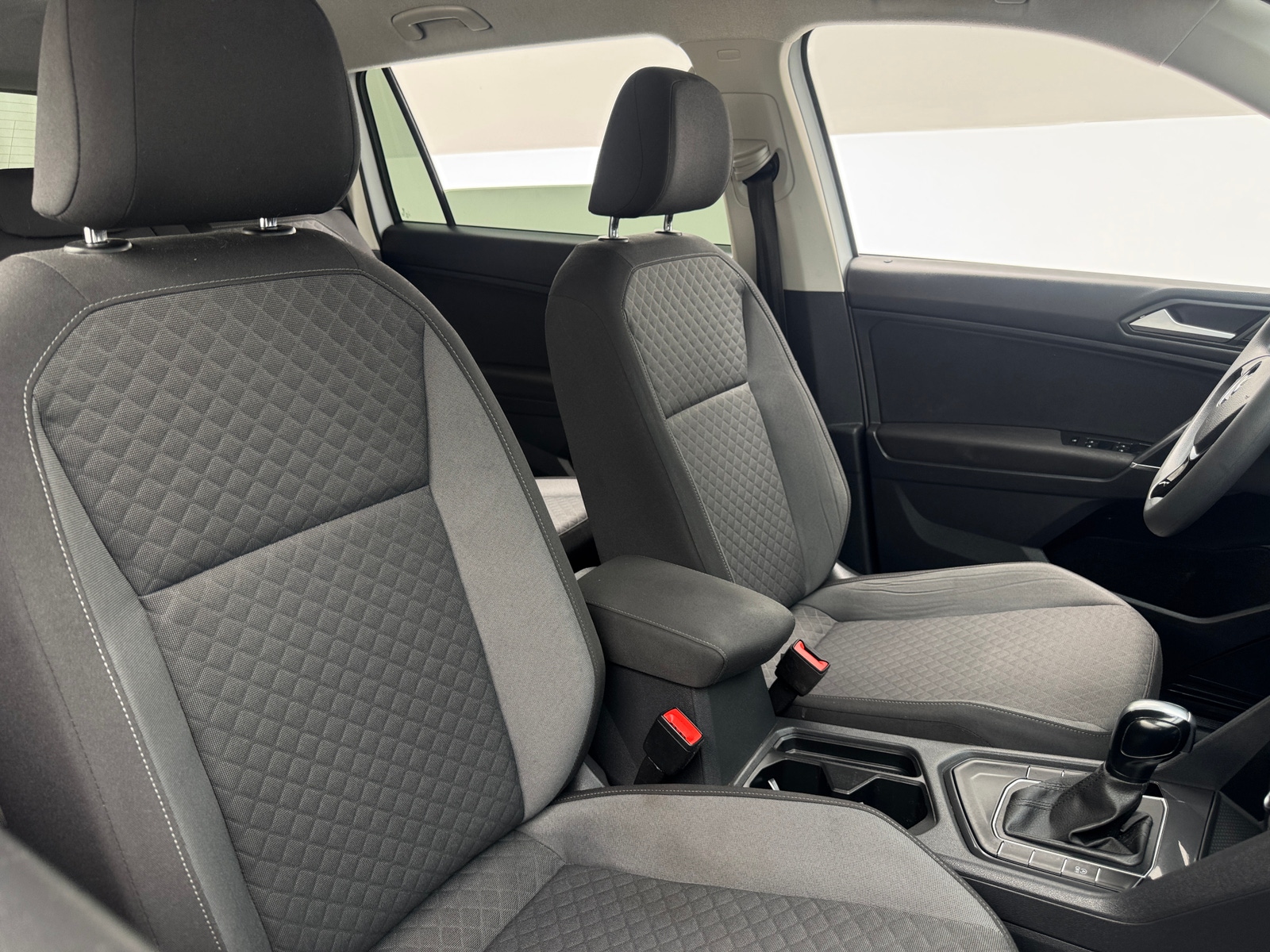 Thumbnail: 2020 Volkswagen Tiguan - 2