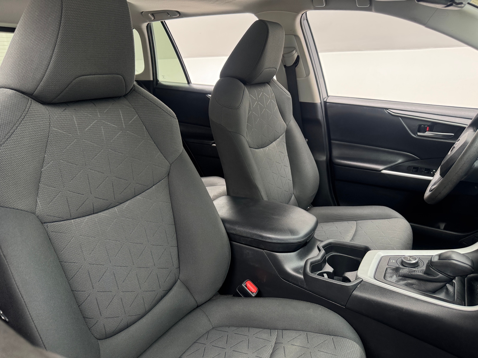 Thumbnail: 2020 Toyota RAV4 - 2