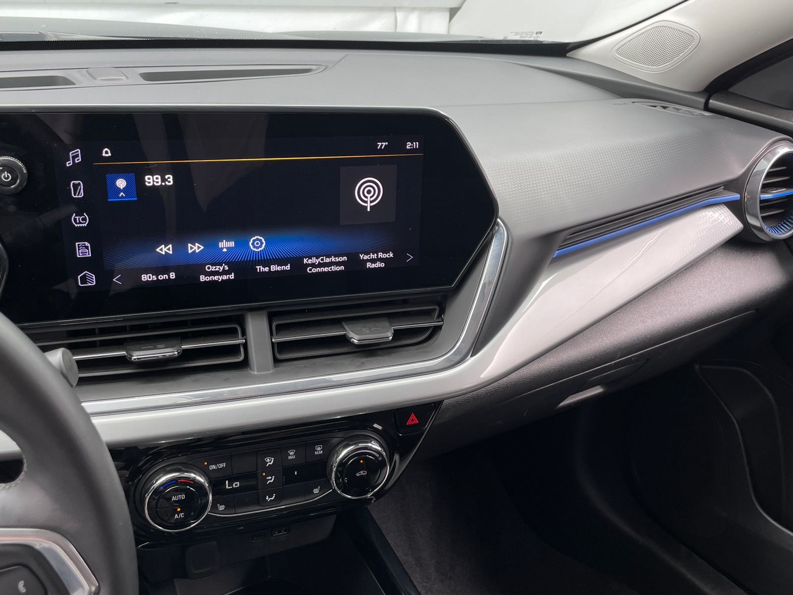 Thumbnail: 2025 Chevrolet Trax - 4
