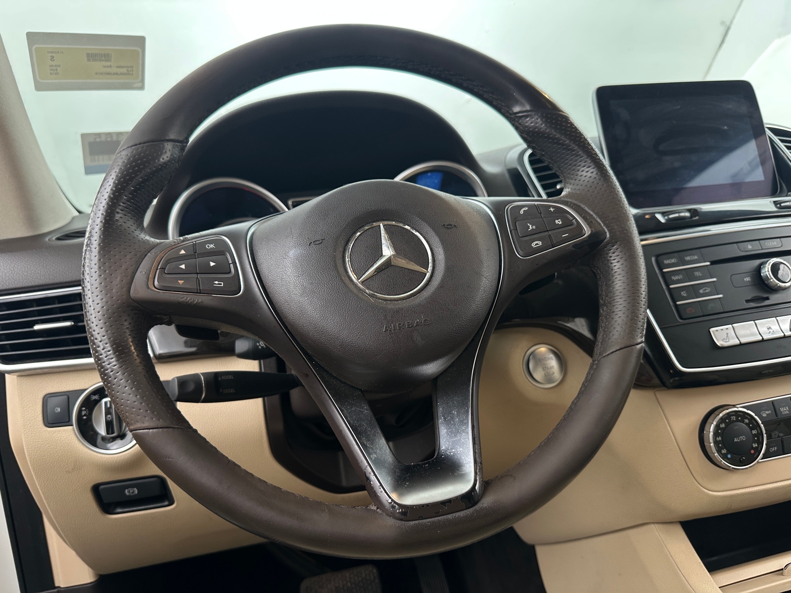 Thumbnail: 2018 Mercedes-Benz GLE - 4