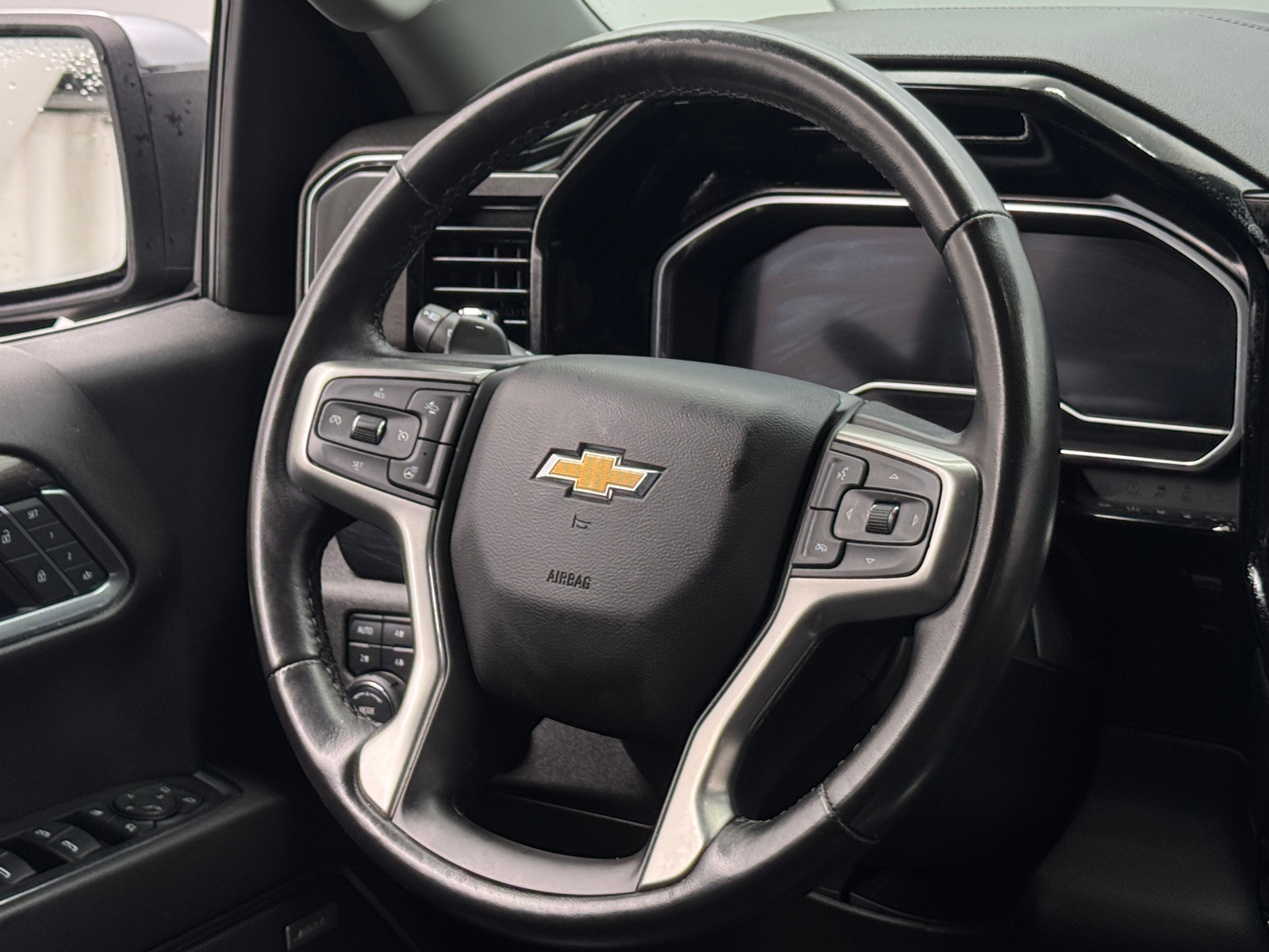 Thumbnail: 2022 Chevrolet Silverado 1500 - 4