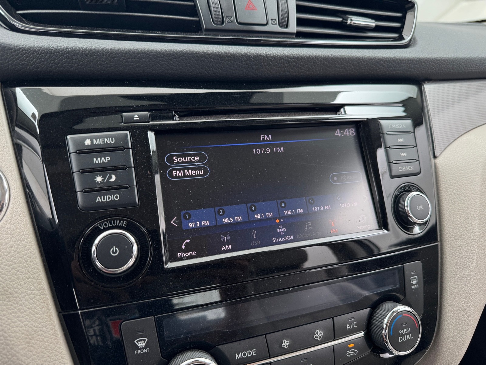 Thumbnail: 2020 Nissan Rogue Sport - 3