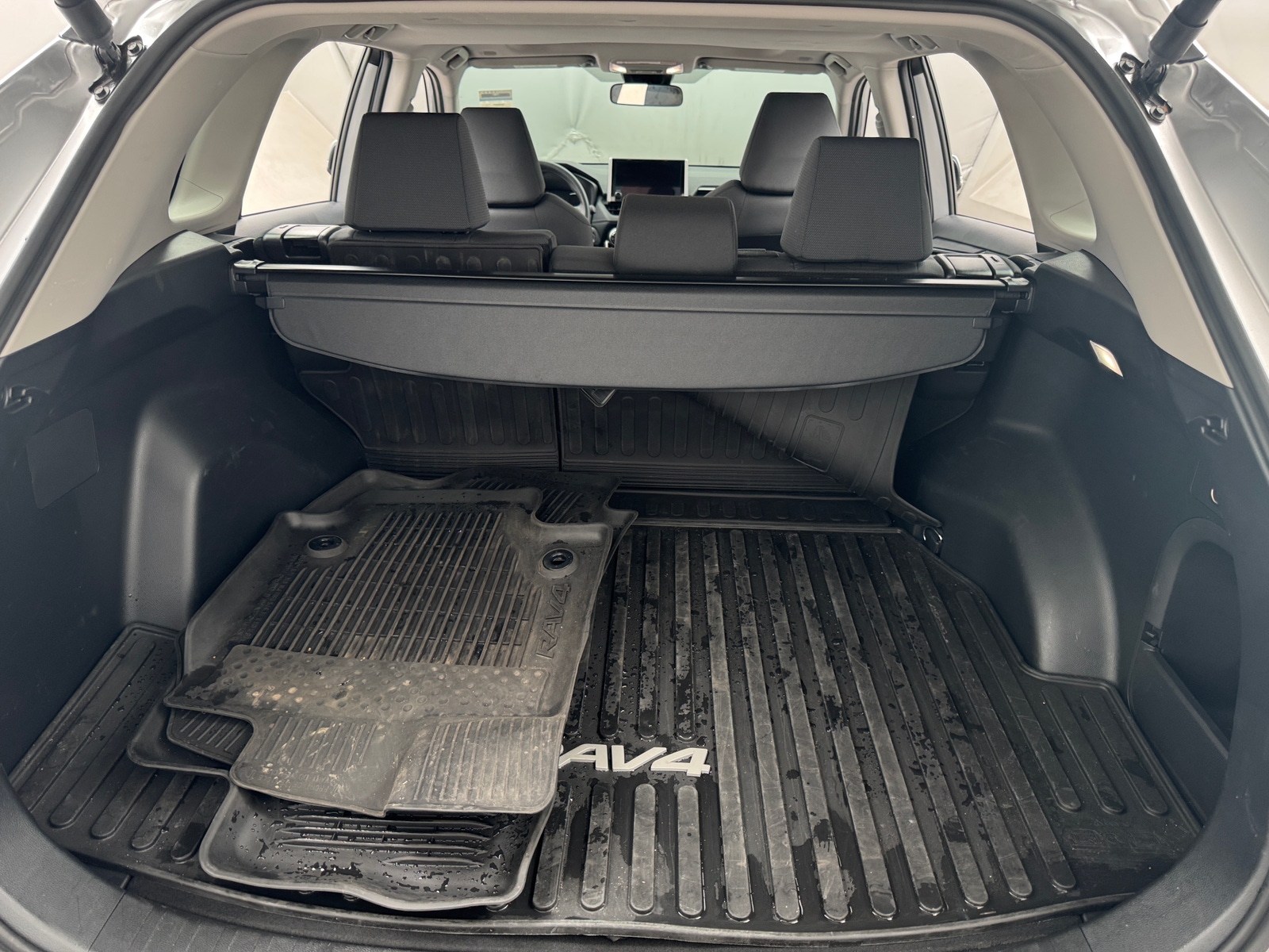 Thumbnail: 2025 Toyota RAV4 - 7