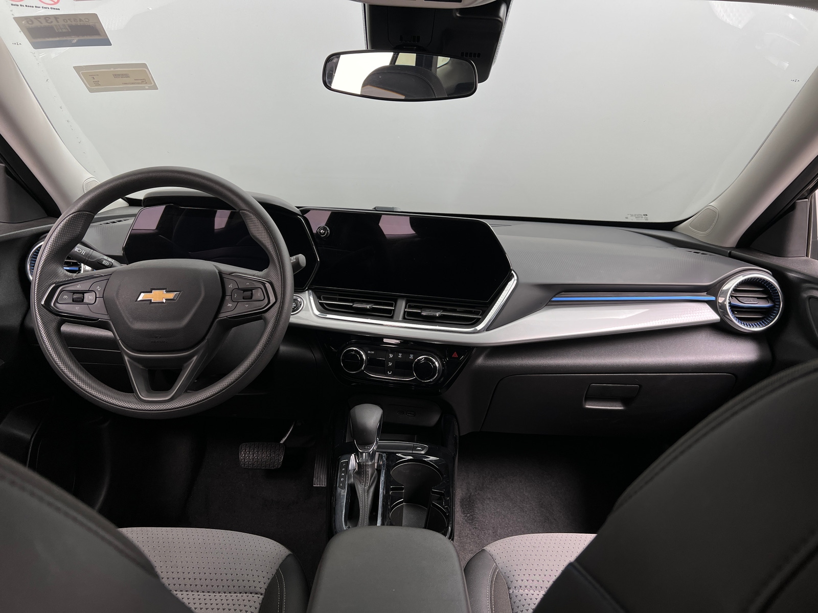 Thumbnail: 2025 Chevrolet Trax - 3