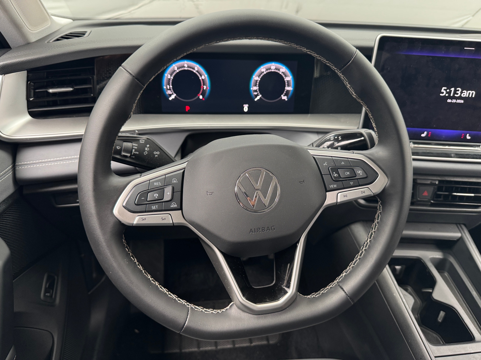 Thumbnail: 2025 Volkswagen Tiguan - 4