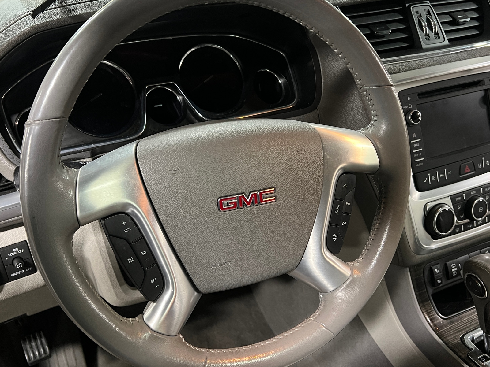Thumbnail: 2015 GMC Acadia - 4