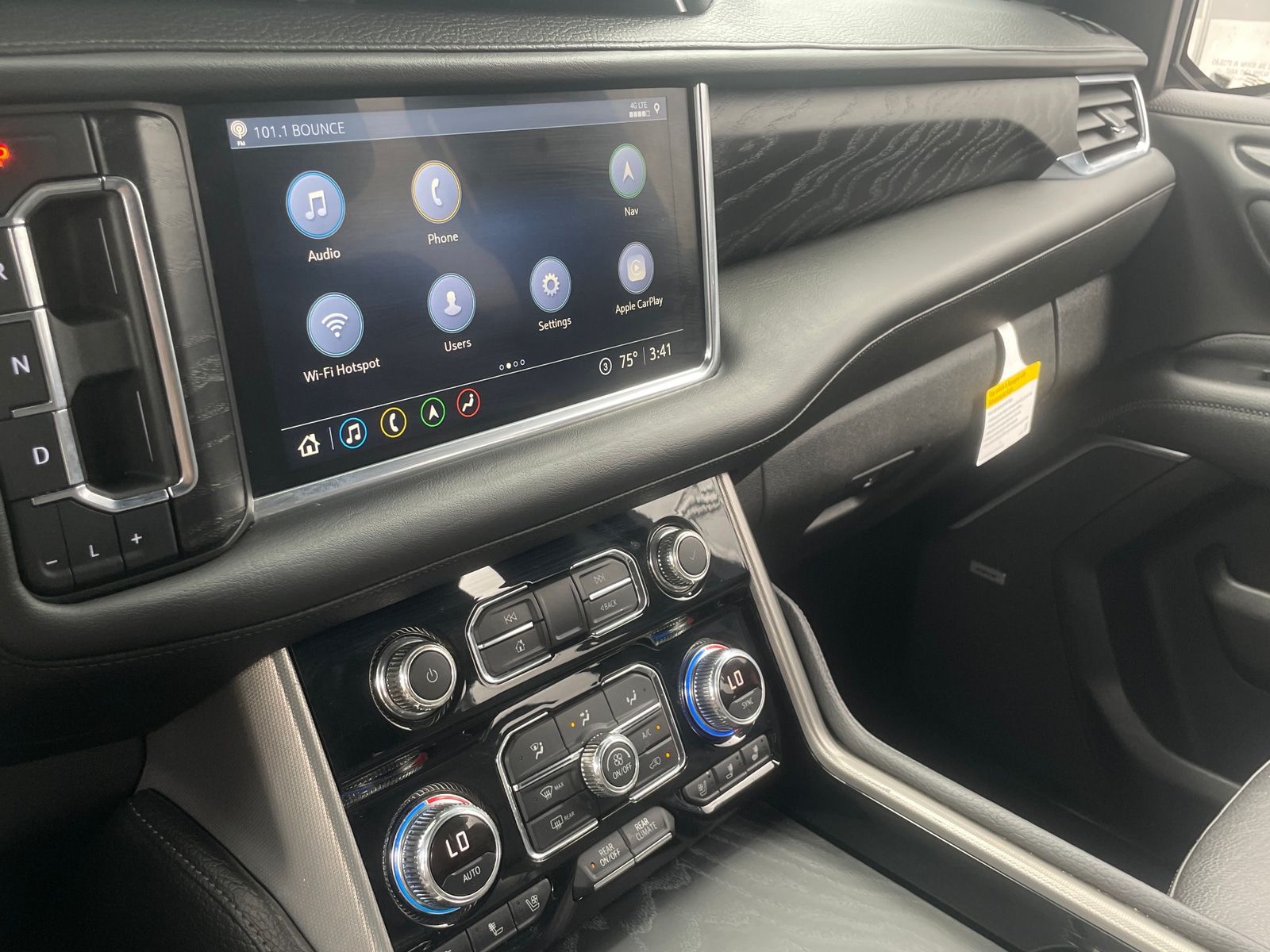 Thumbnail: 2021 GMC Yukon XL - 3