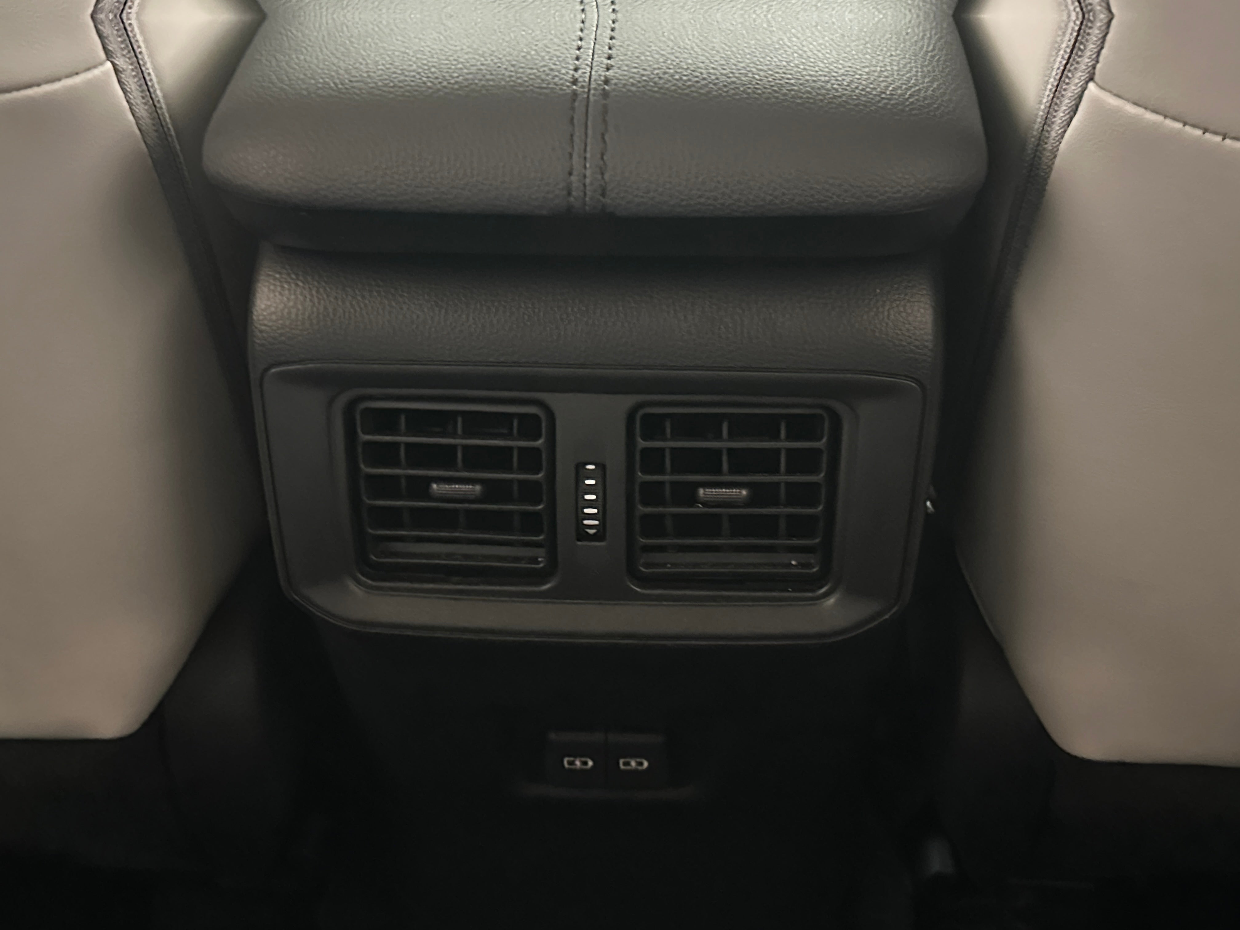 2023 Toyota RAV4 Limited - Photo 6