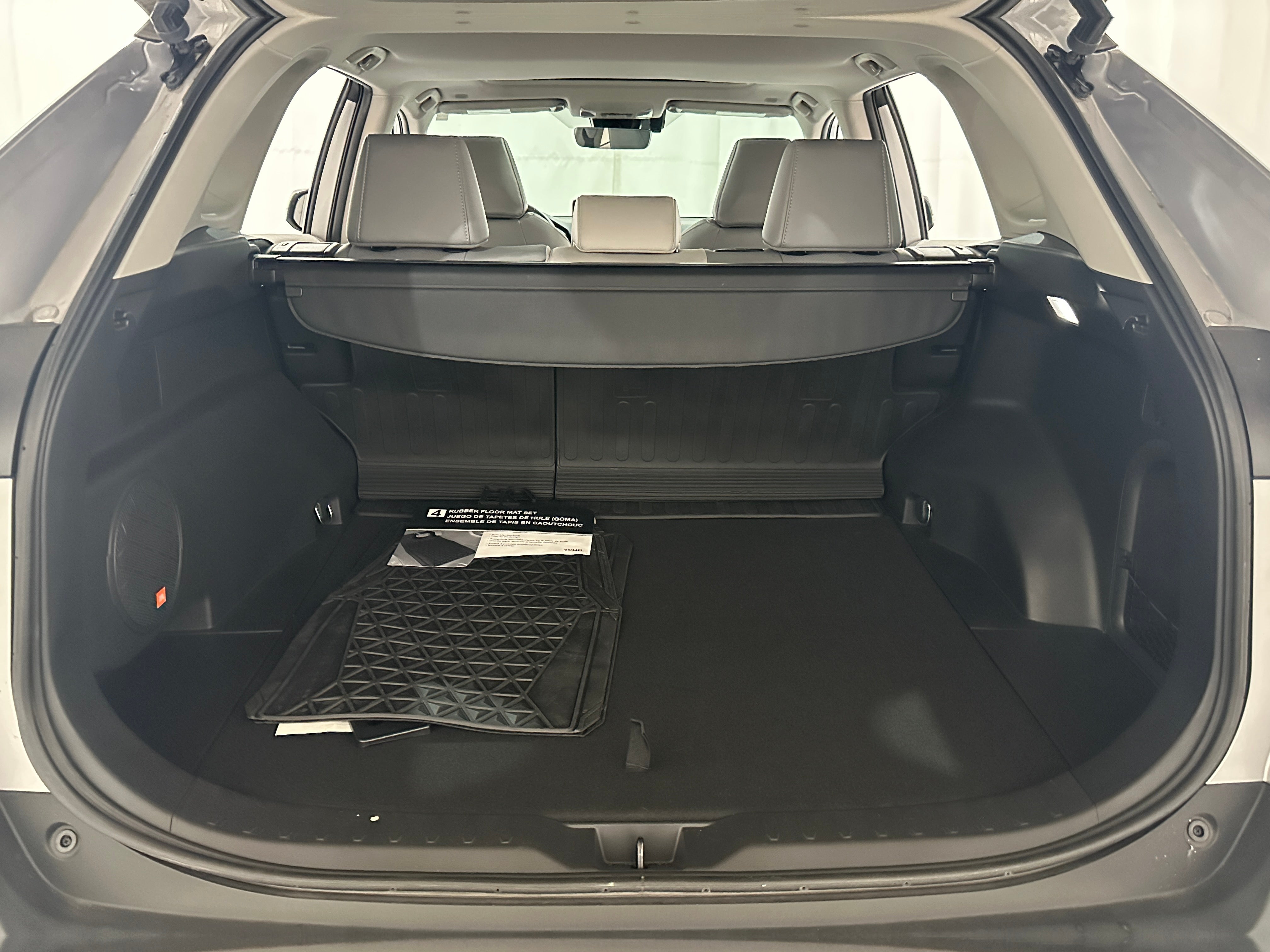 2023 Toyota RAV4 Limited - Photo 7