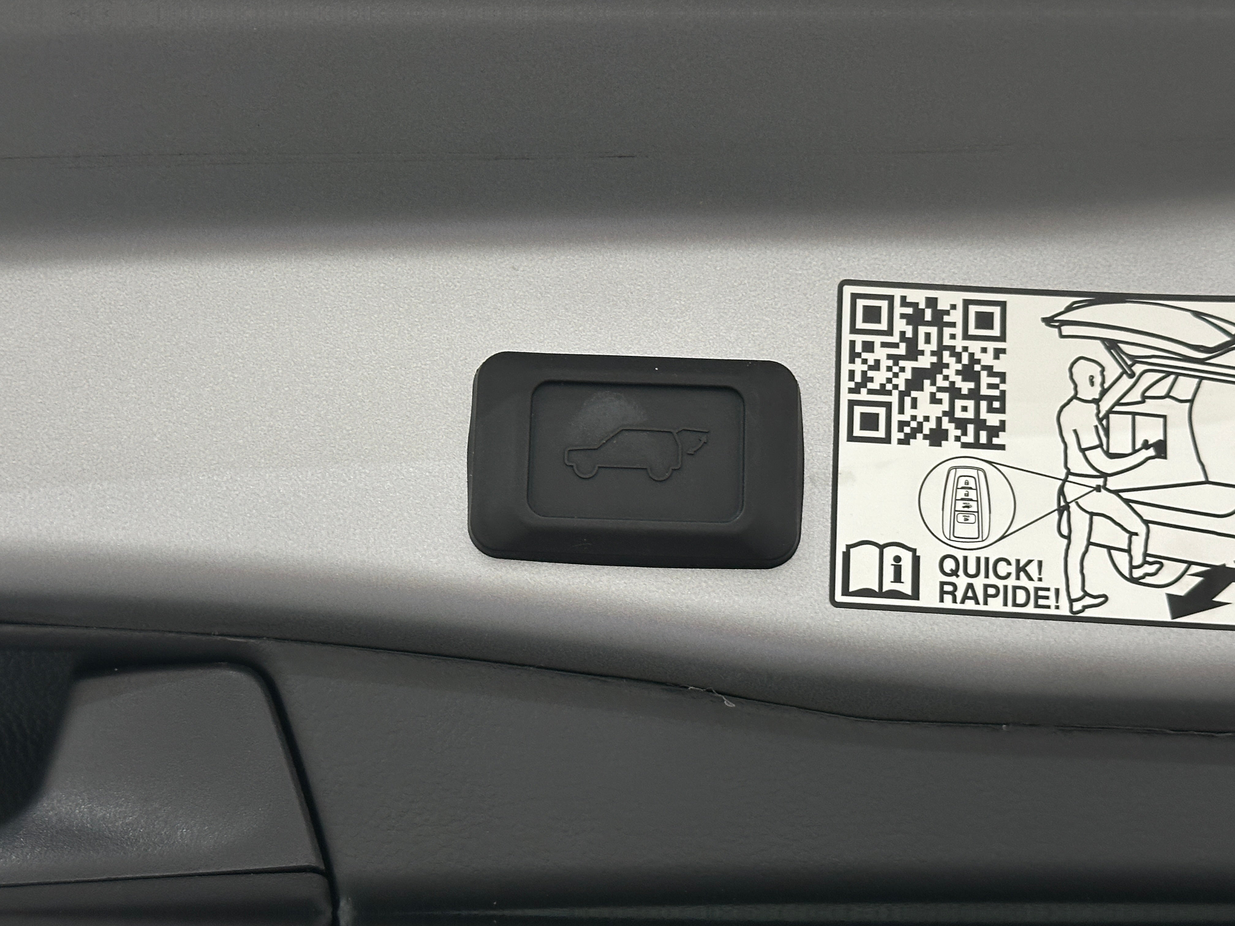 2023 Toyota RAV4 Limited - Photo 19