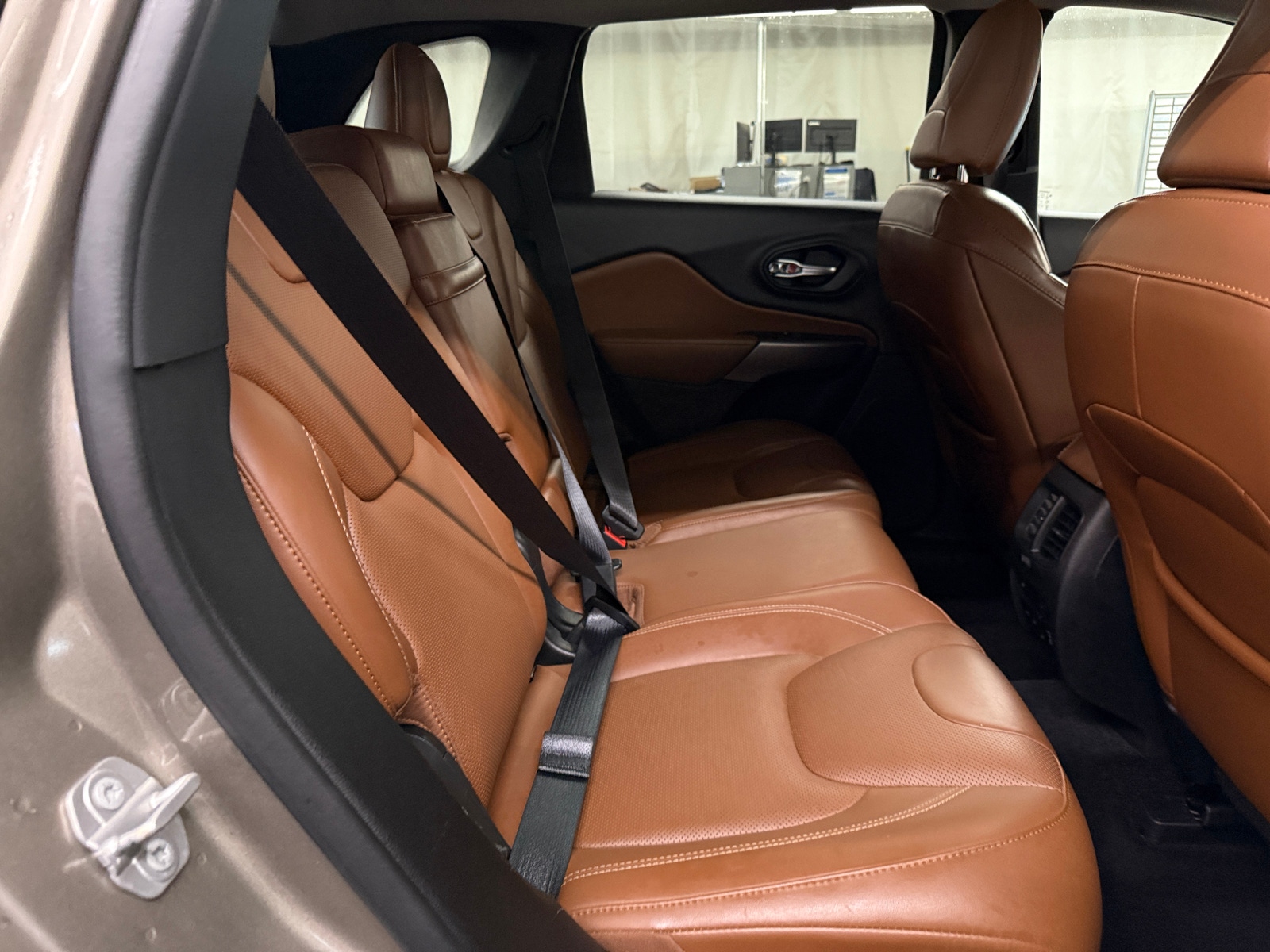 Thumbnail: 2019 Jeep Cherokee - 5