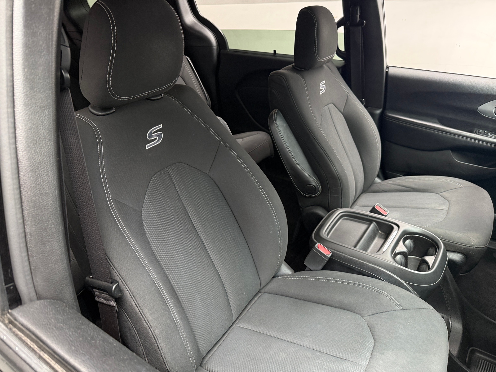 Thumbnail: 2019 Chrysler Pacifica - 2