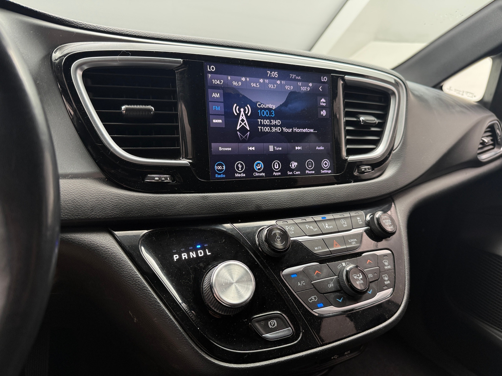 Thumbnail: 2019 Chrysler Pacifica - 4