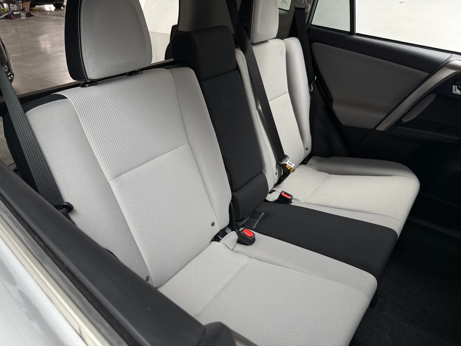 Thumbnail: 2018 Toyota RAV4 - 6