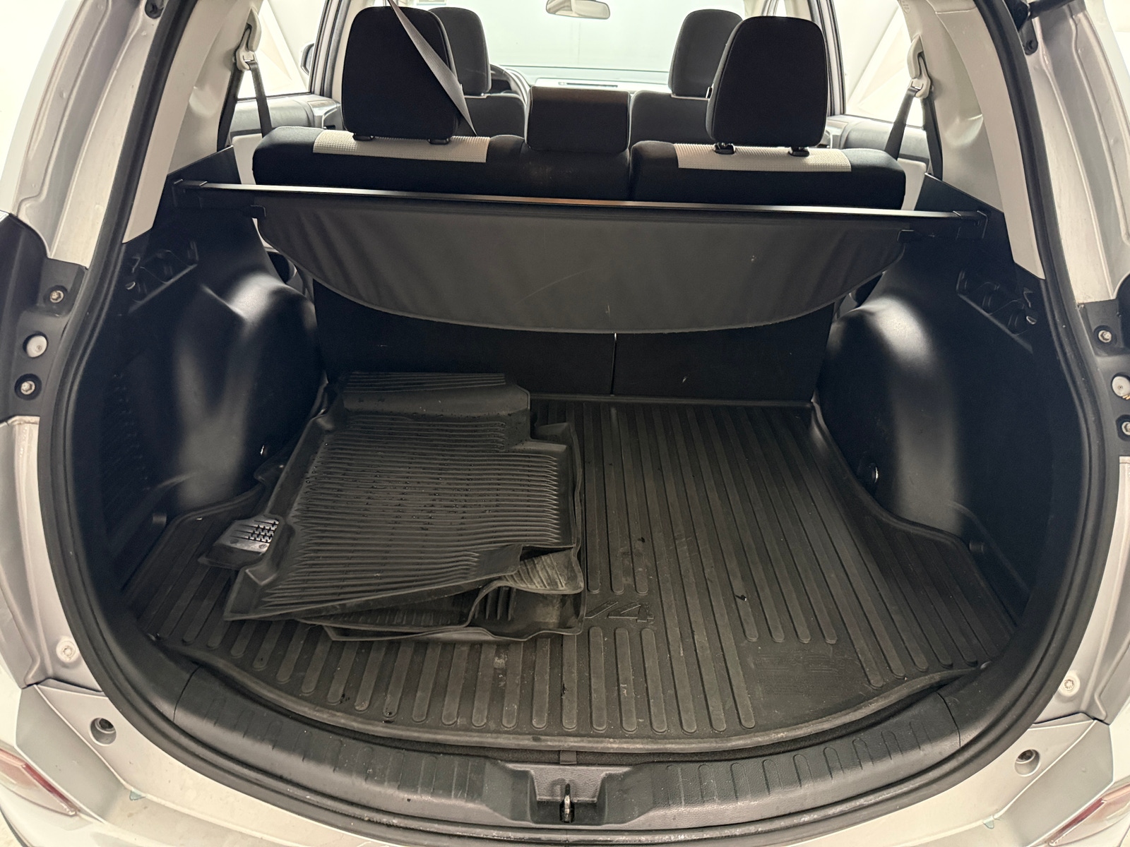 Thumbnail: 2018 Toyota RAV4 - 7
