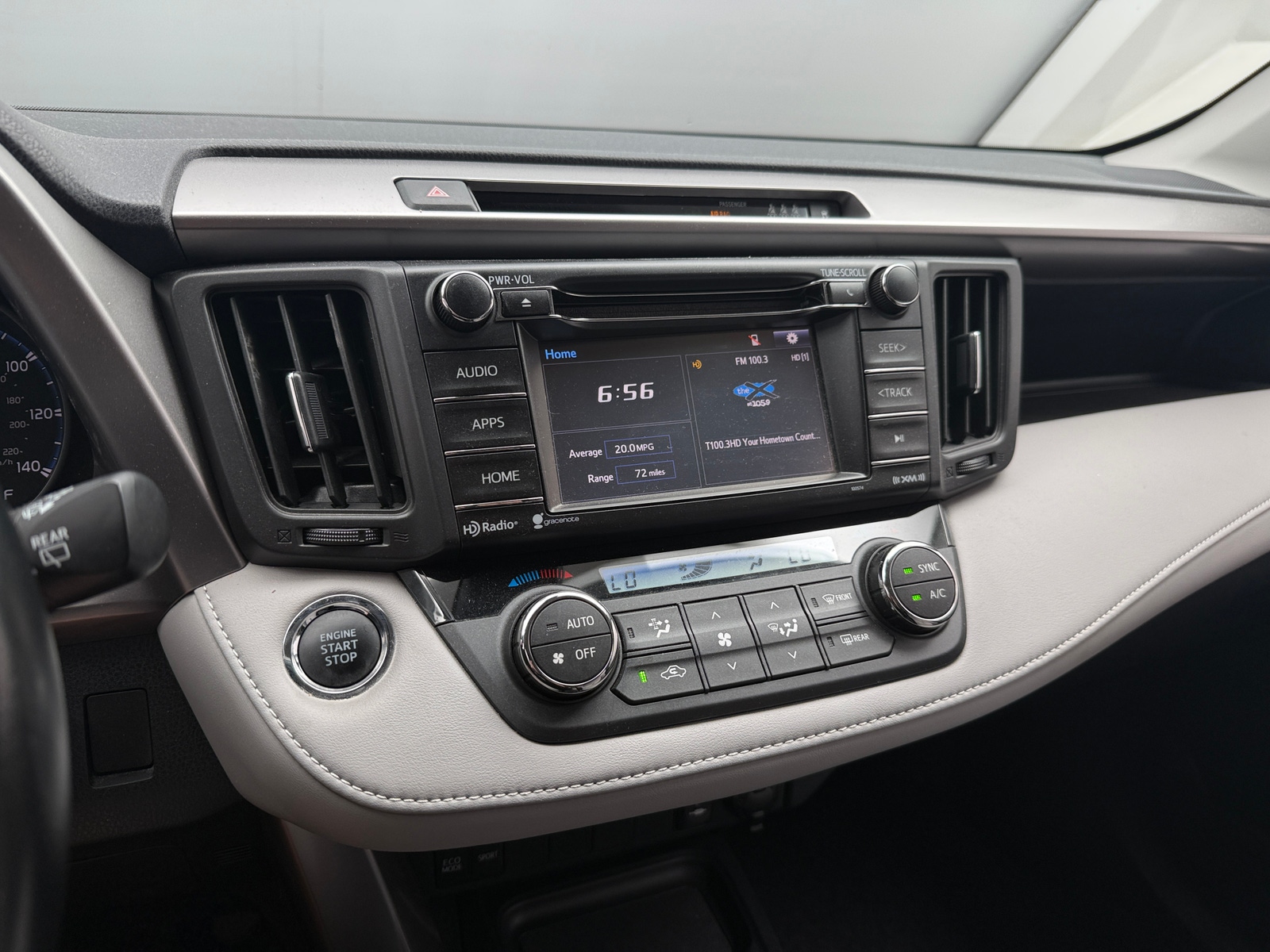 Thumbnail: 2018 Toyota RAV4 - 4