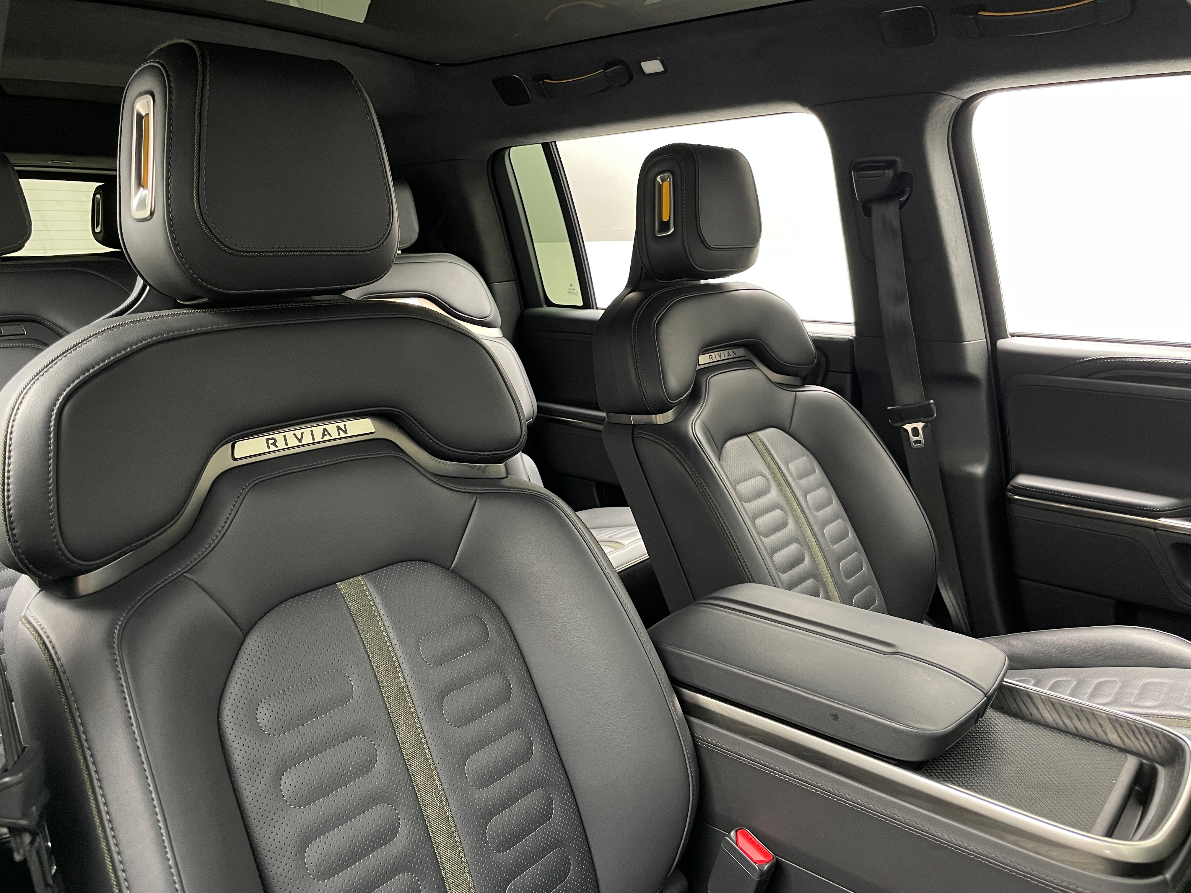 Used 2023 Rivian R1S Adventure with VIN 7PDSGABA9PN010144 for sale in Auburn, WA