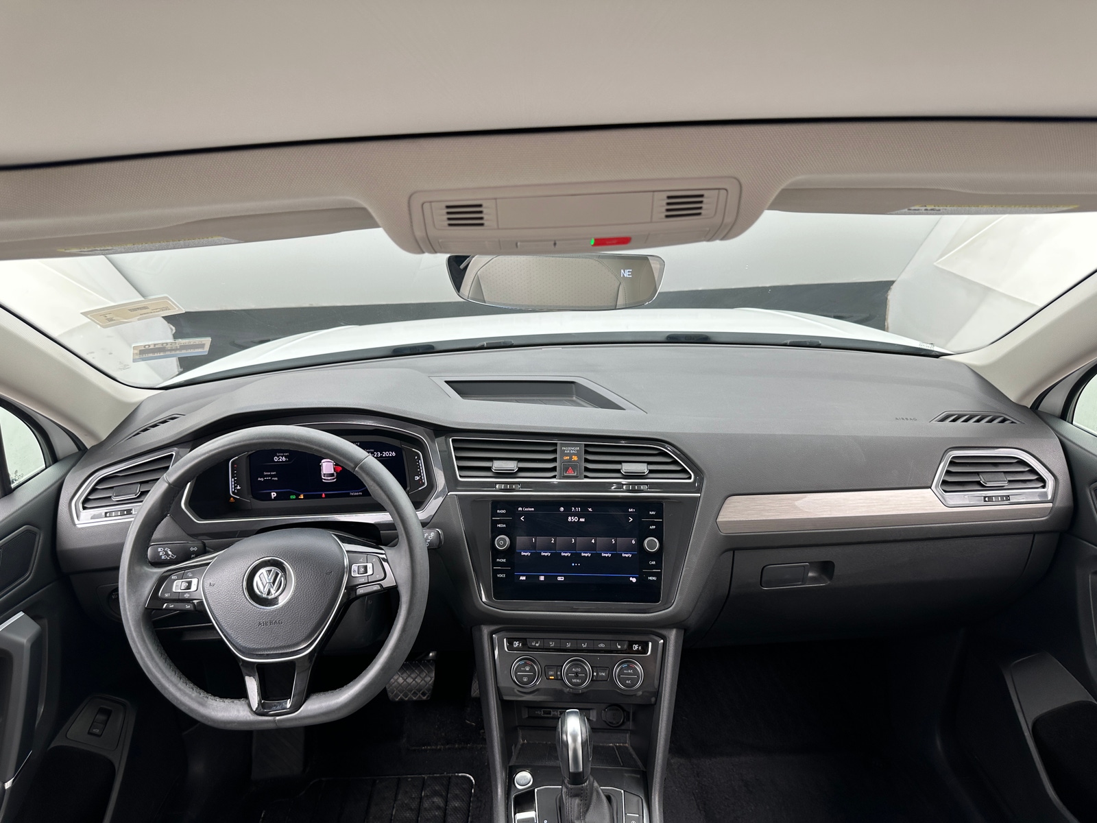 Thumbnail: 2020 Volkswagen Tiguan - 2