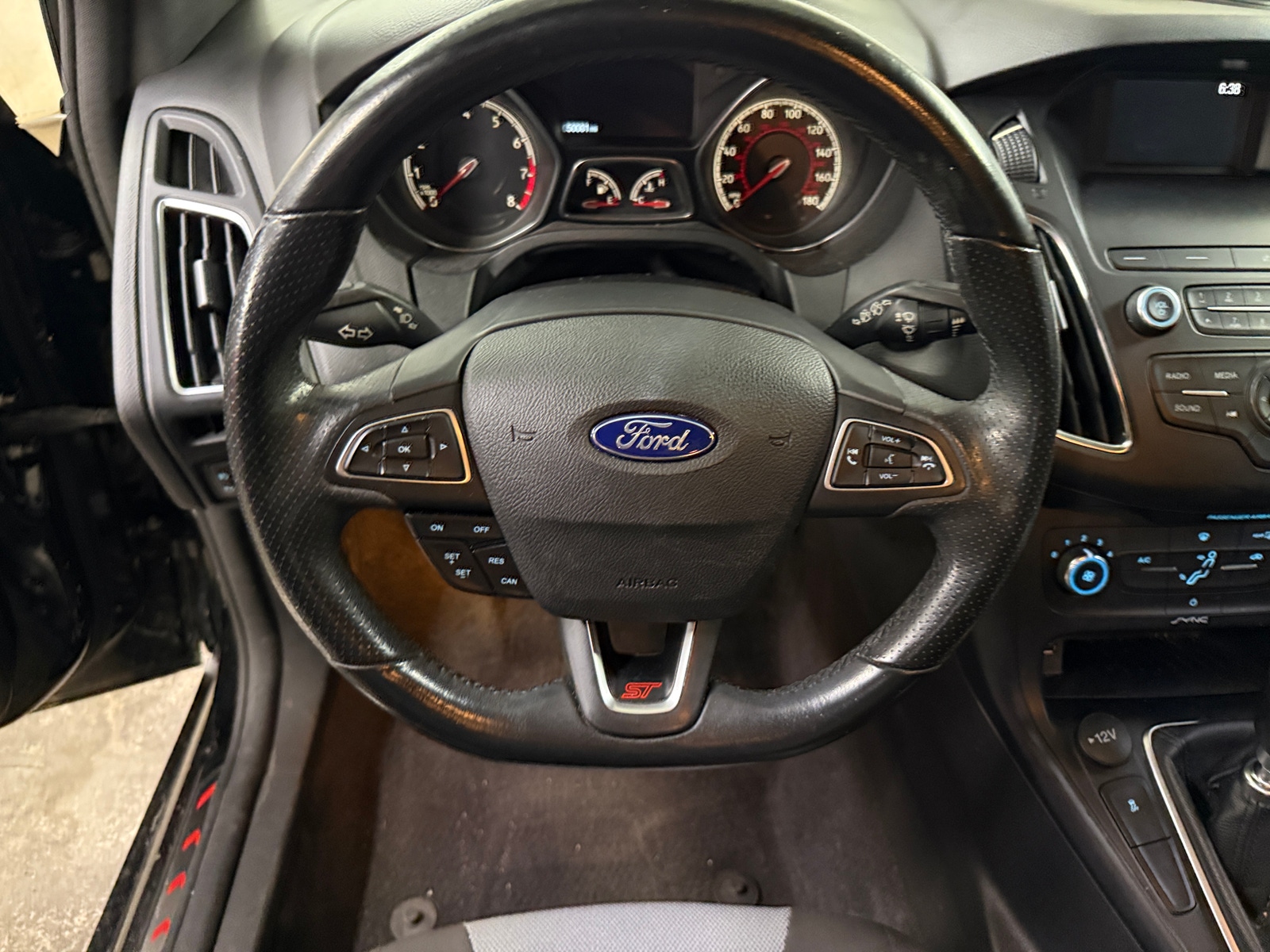 Thumbnail: 2018 Ford Focus - 5