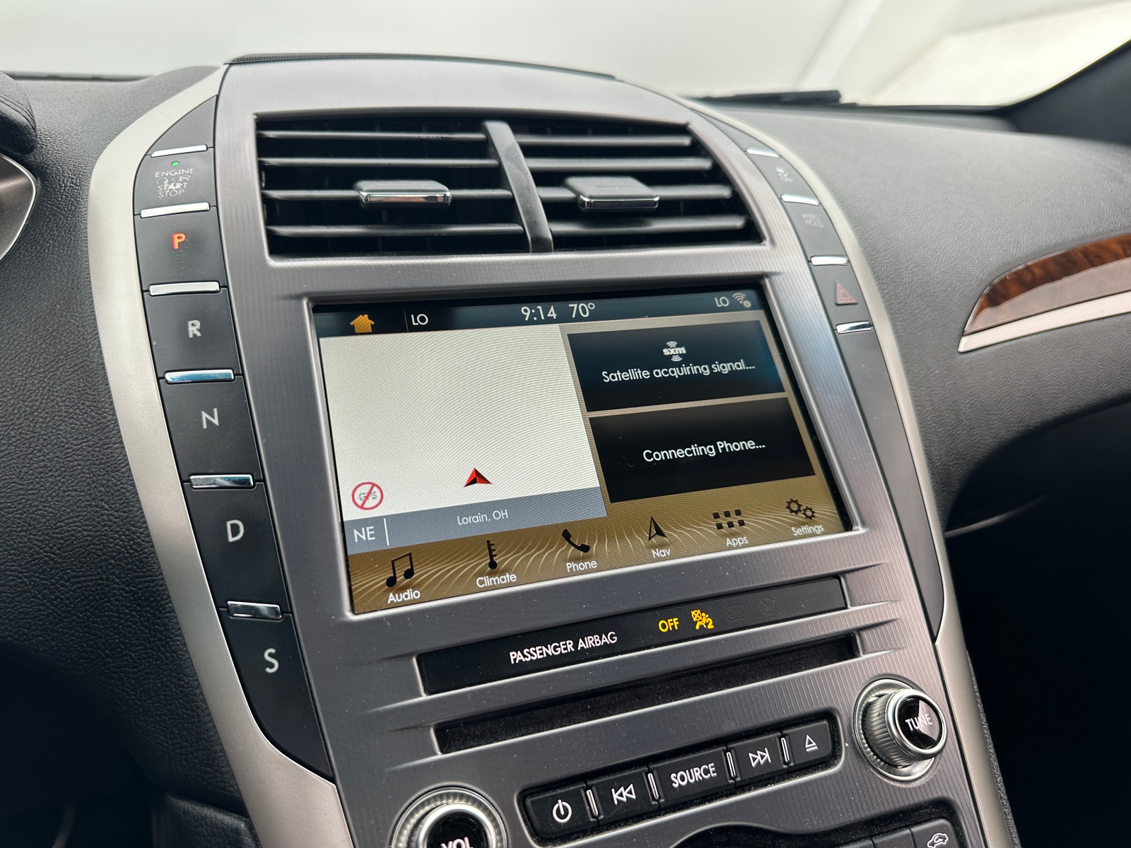 Thumbnail: 2018 Lincoln MKZ - 3