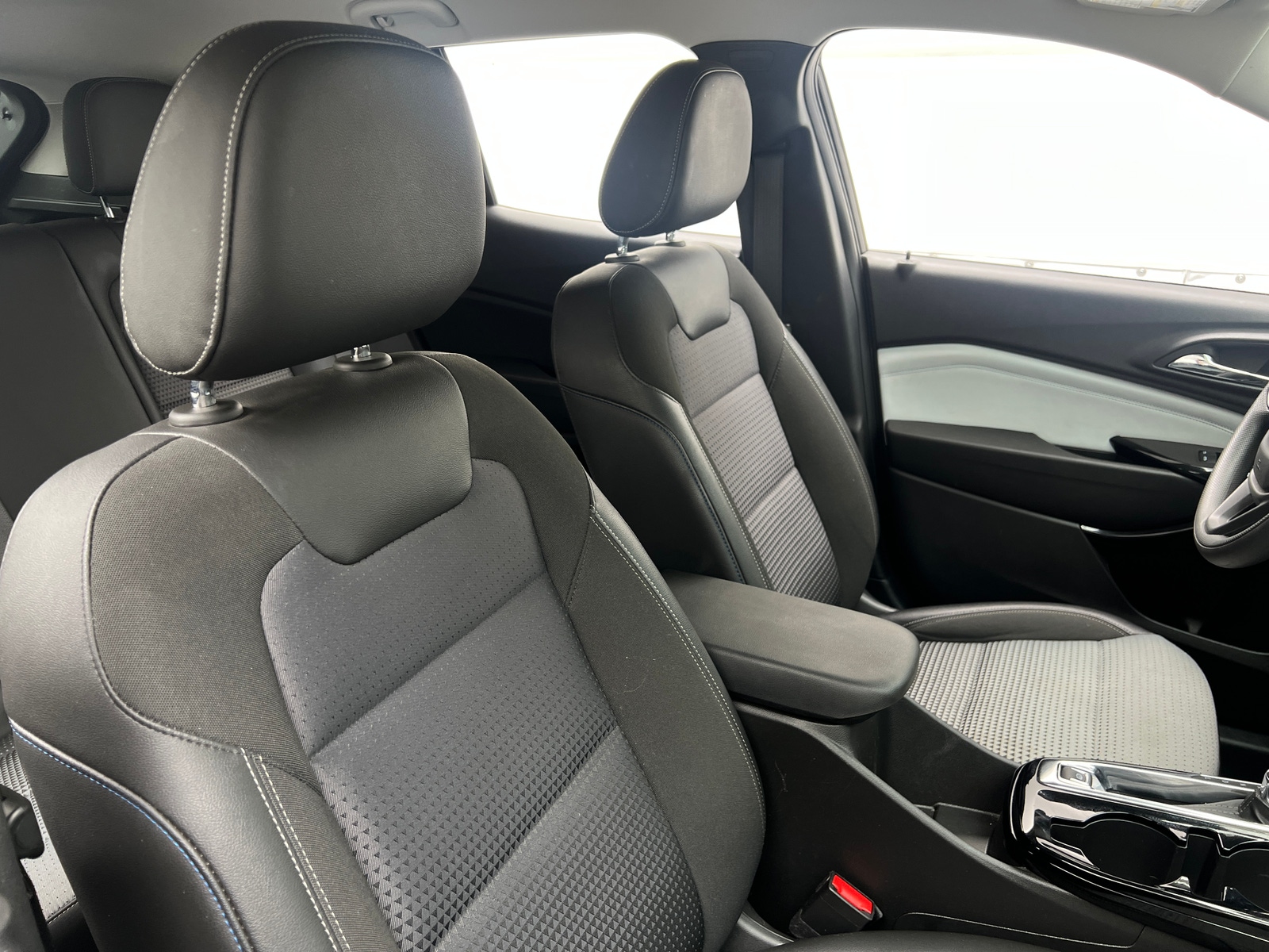 Thumbnail: 2025 Chevrolet Trax - 2