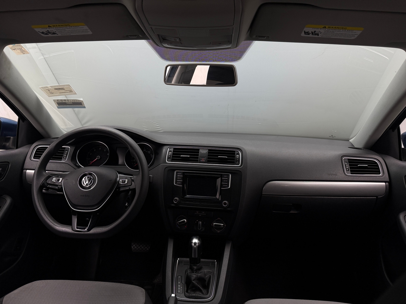 Thumbnail: 2017 Volkswagen Jetta - 3