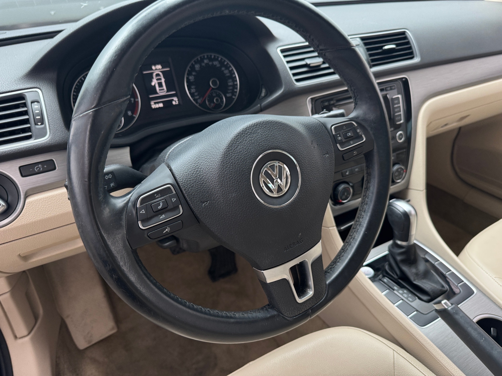 Thumbnail: 2015 Volkswagen Passat - 4