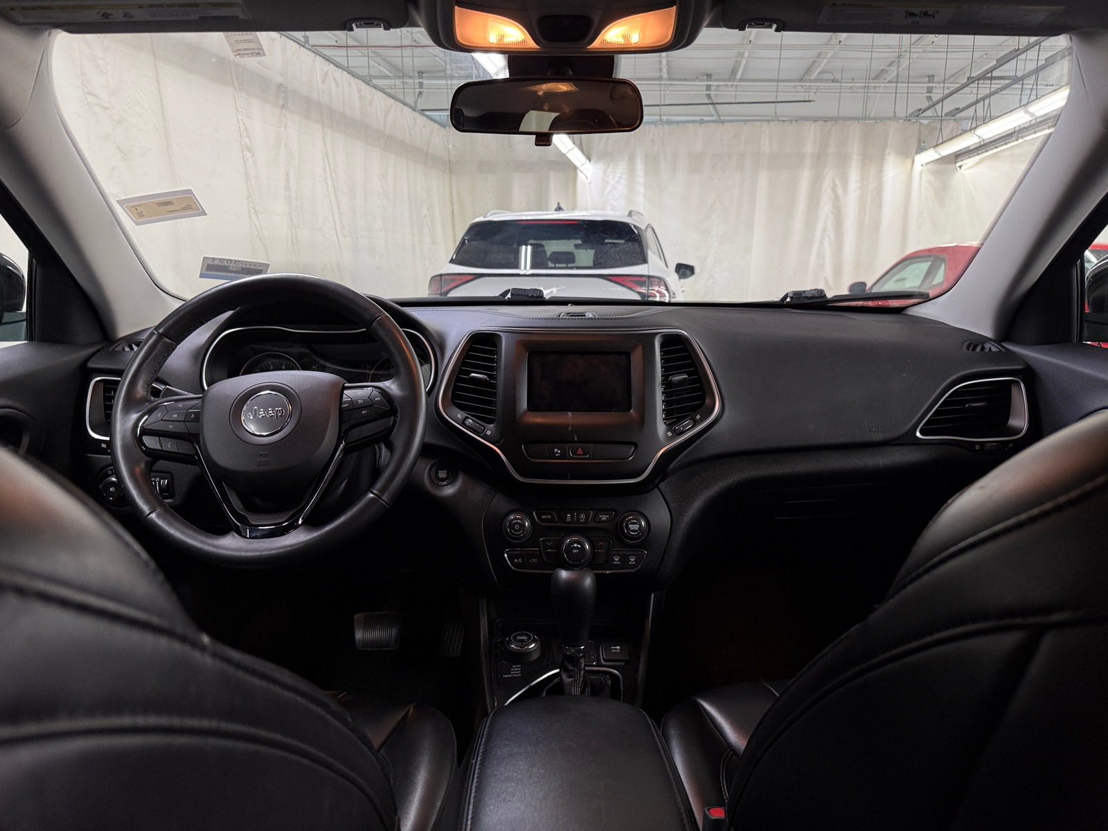 Thumbnail: 2019 Jeep Cherokee - 3