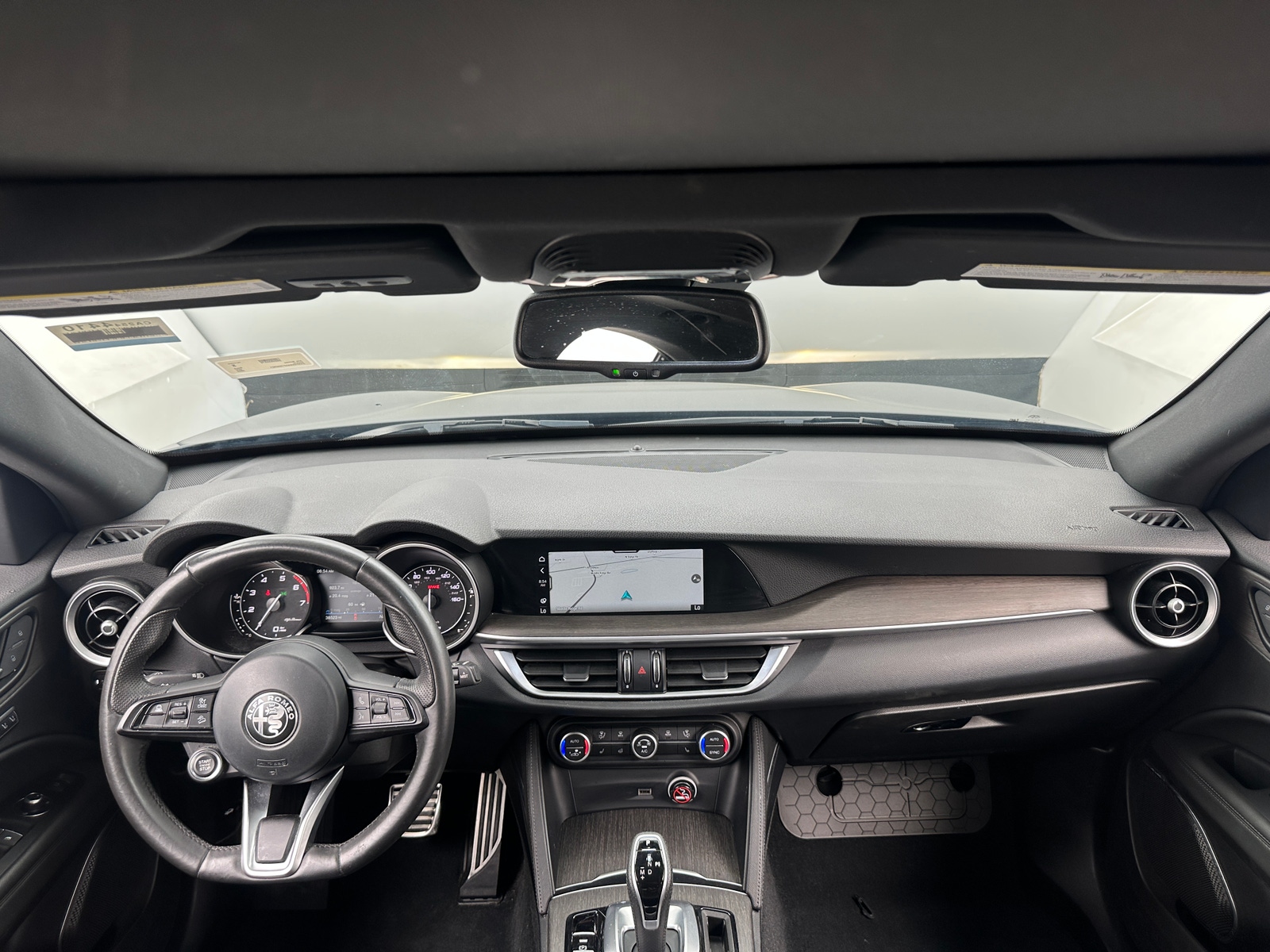 Thumbnail: 2023 Alfa Romeo Stelvio - 2