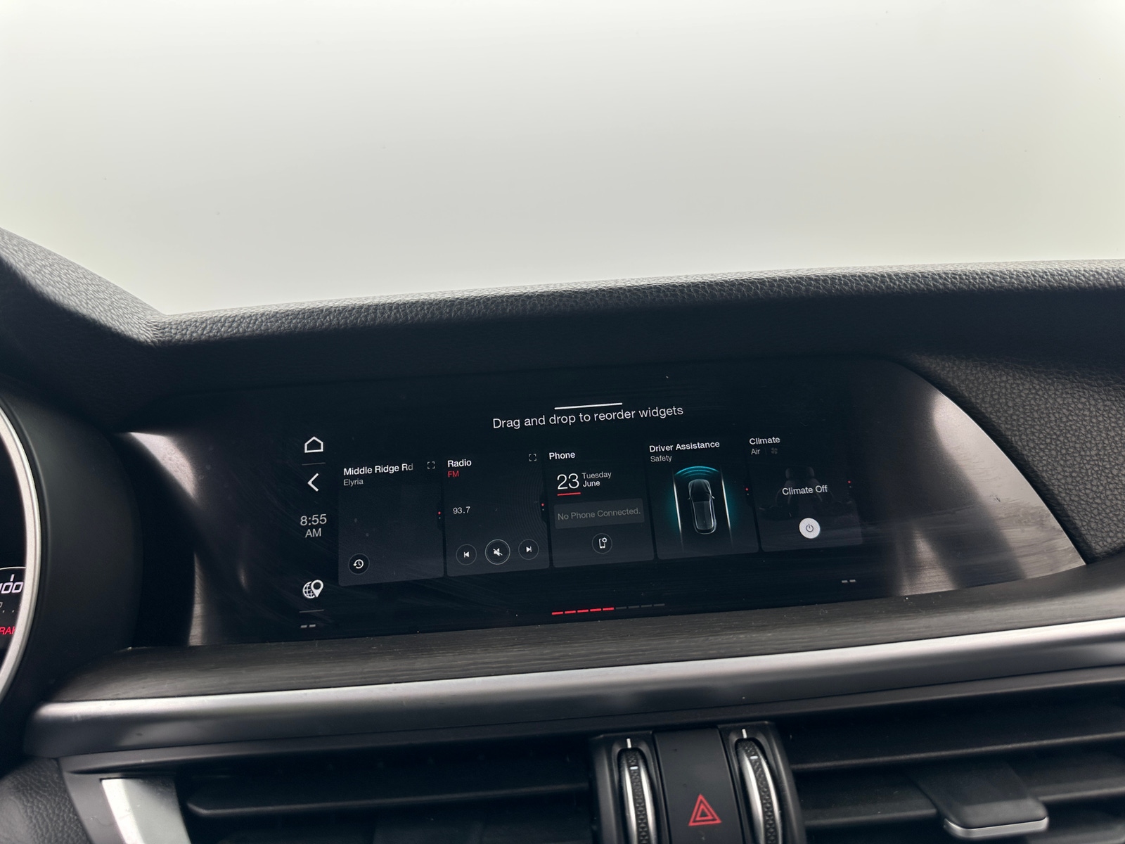 Thumbnail: 2023 Alfa Romeo Stelvio - 3