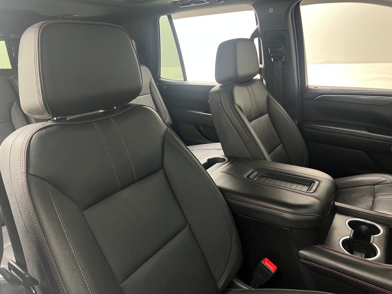 Thumbnail: 2022 Chevrolet Tahoe - 2
