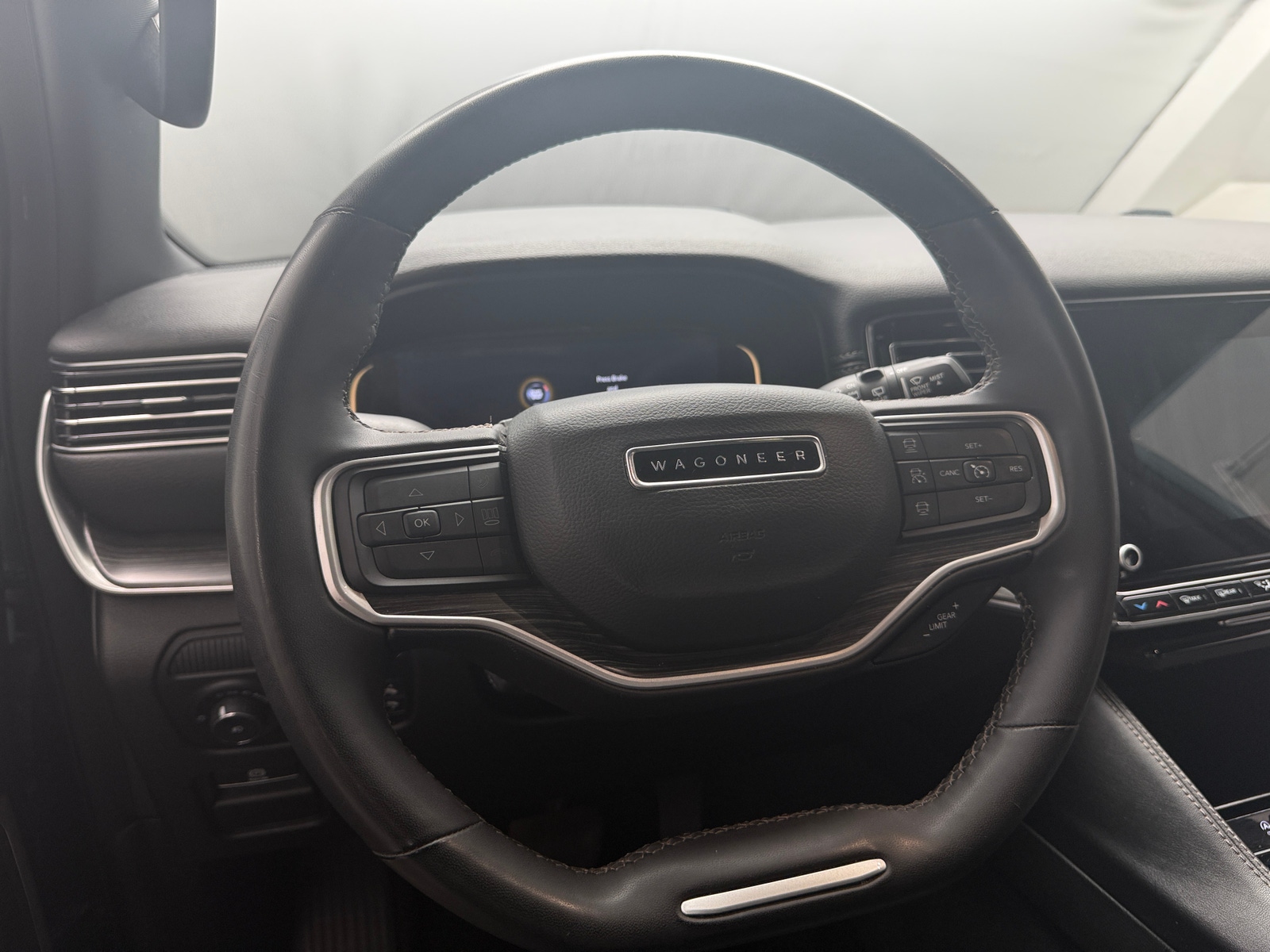 Thumbnail: 2023 Jeep Wagoneer - 4