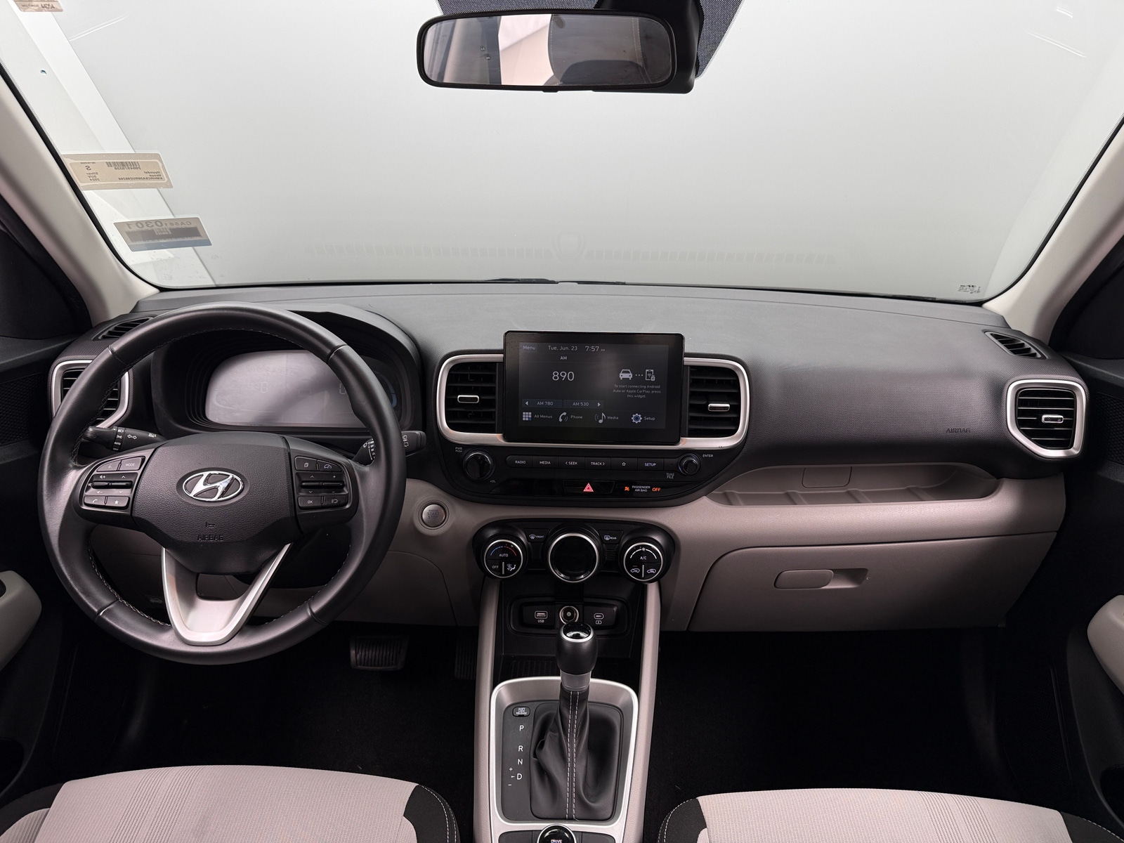 Thumbnail: 2024 Hyundai Venue - 3