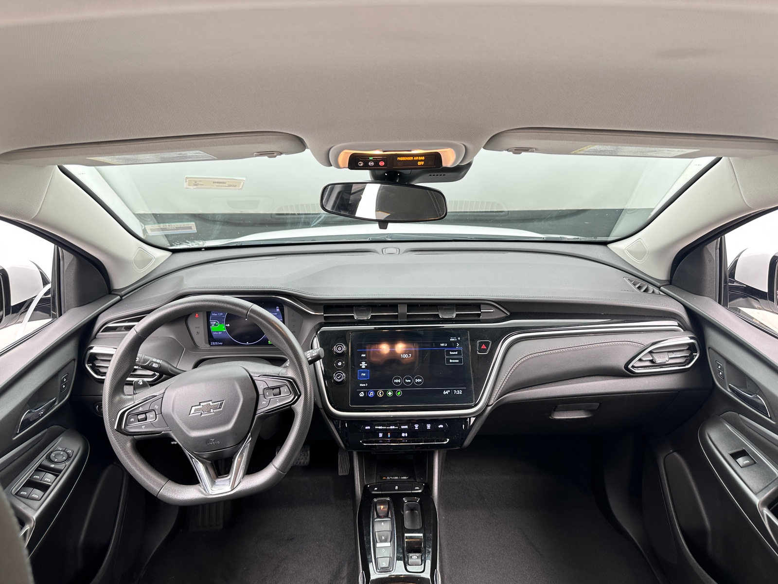 Thumbnail: 2023 Chevrolet Bolt EUV - 3